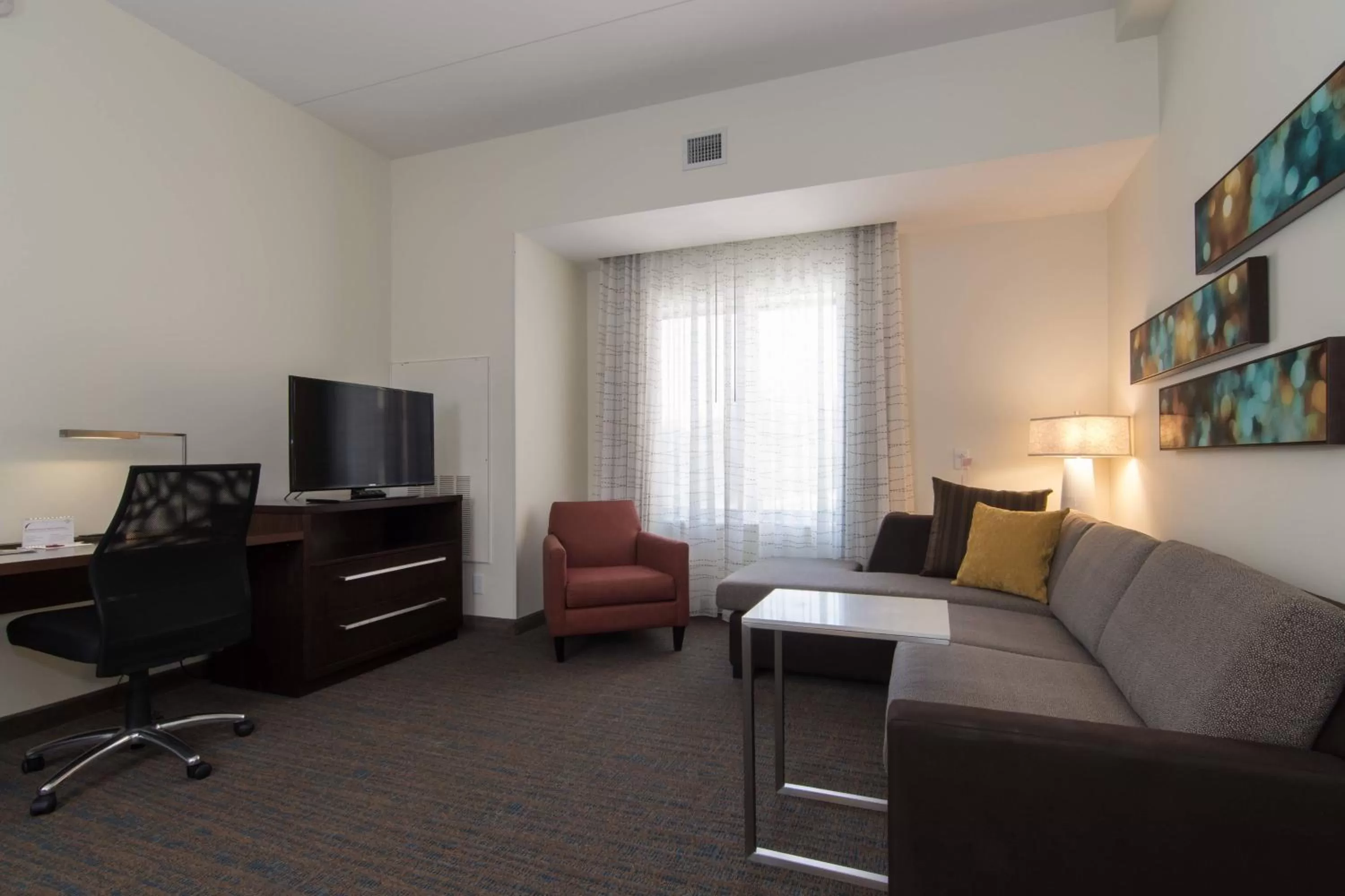 Living room in Residence Inn Raleigh-Durham Airport/Brier Creek