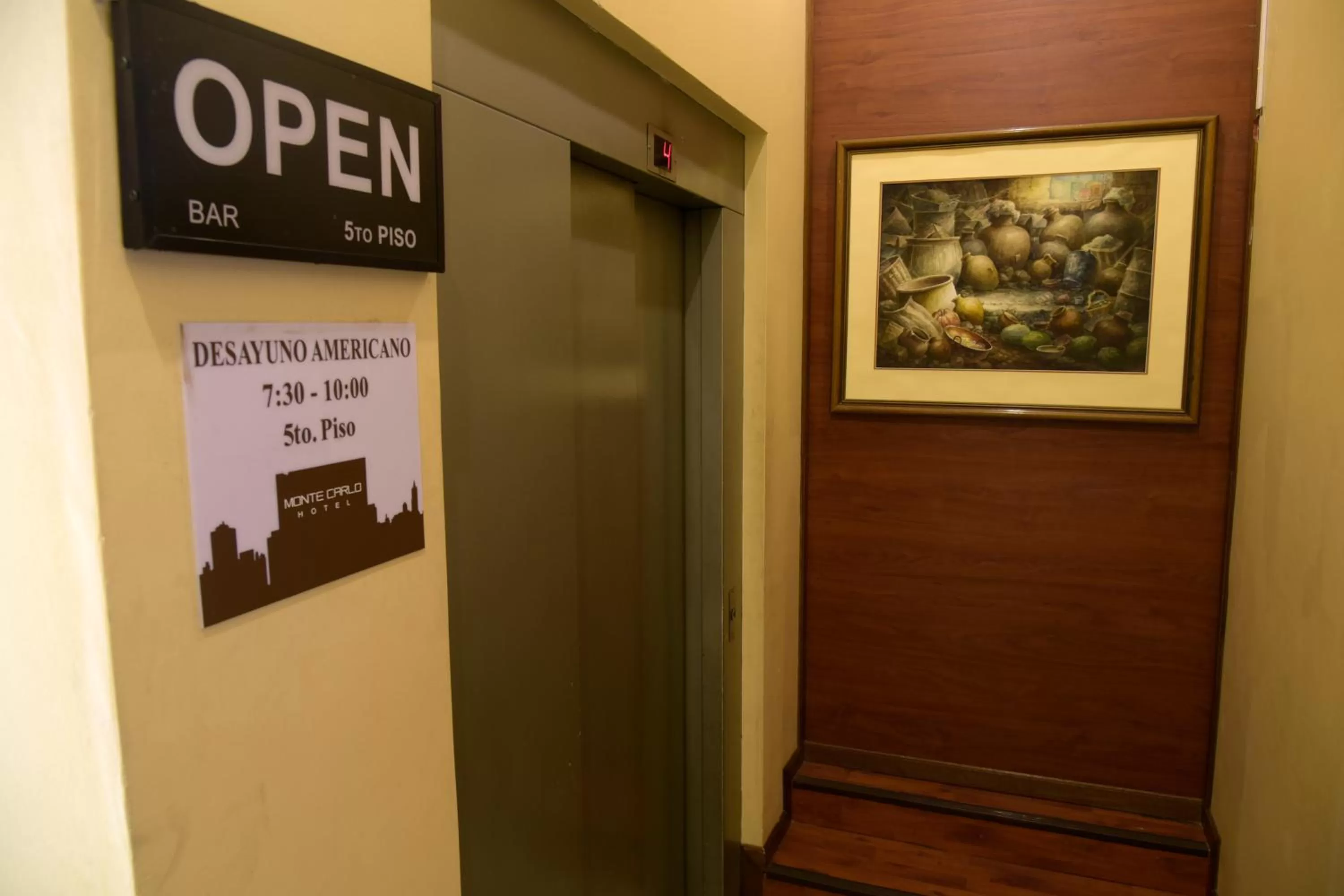 Property building in Hotel Monte Carlo