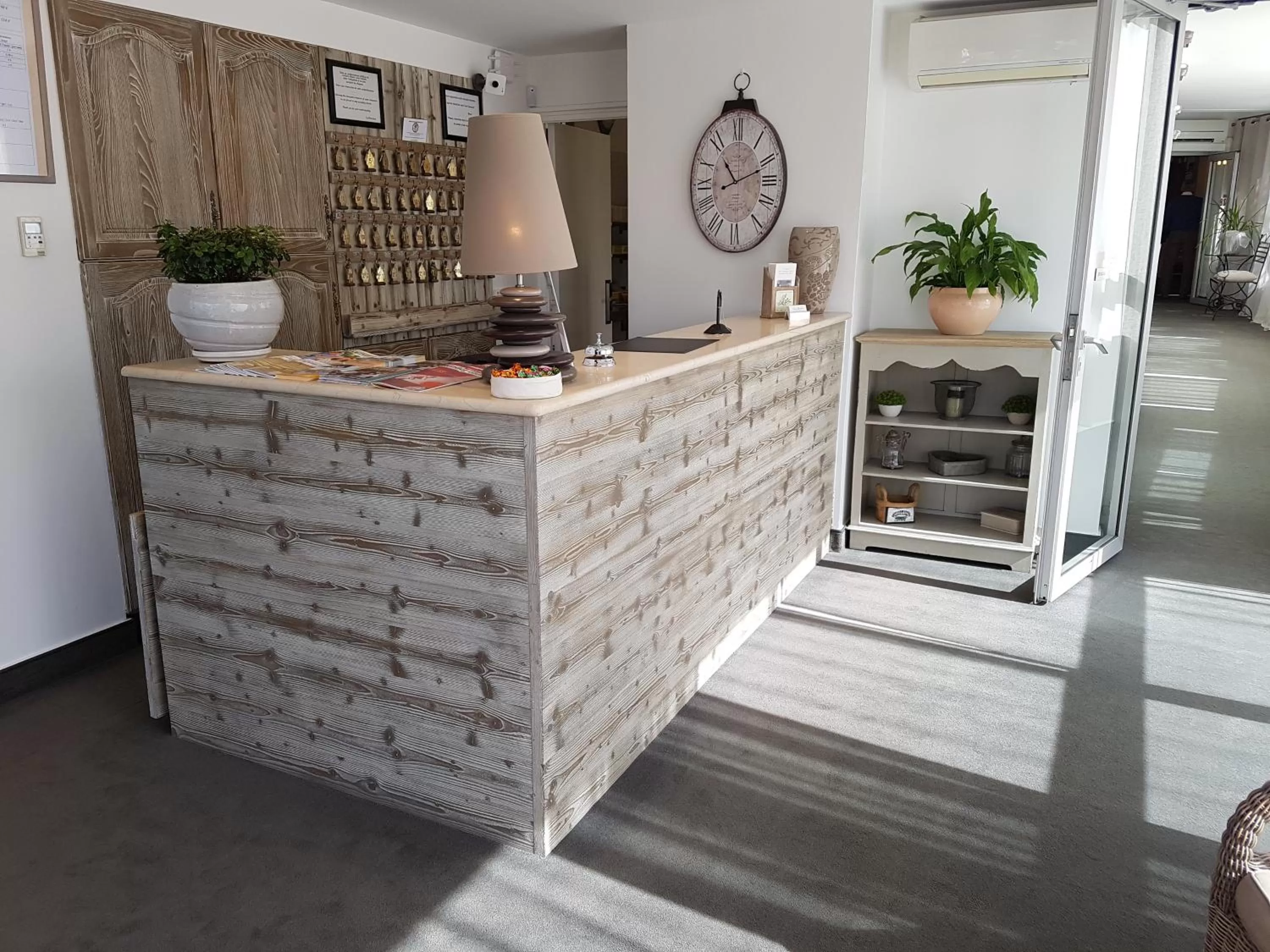 Lobby or reception in Hôtel Le Mozart