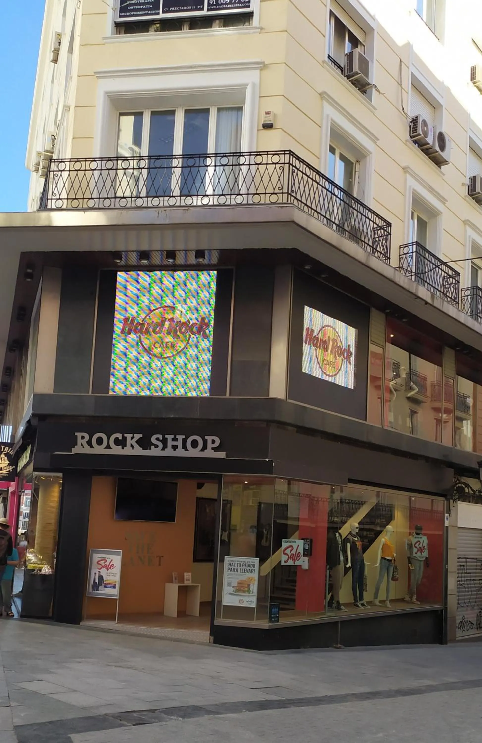 Nearby landmark in Hostal Inn Madrid