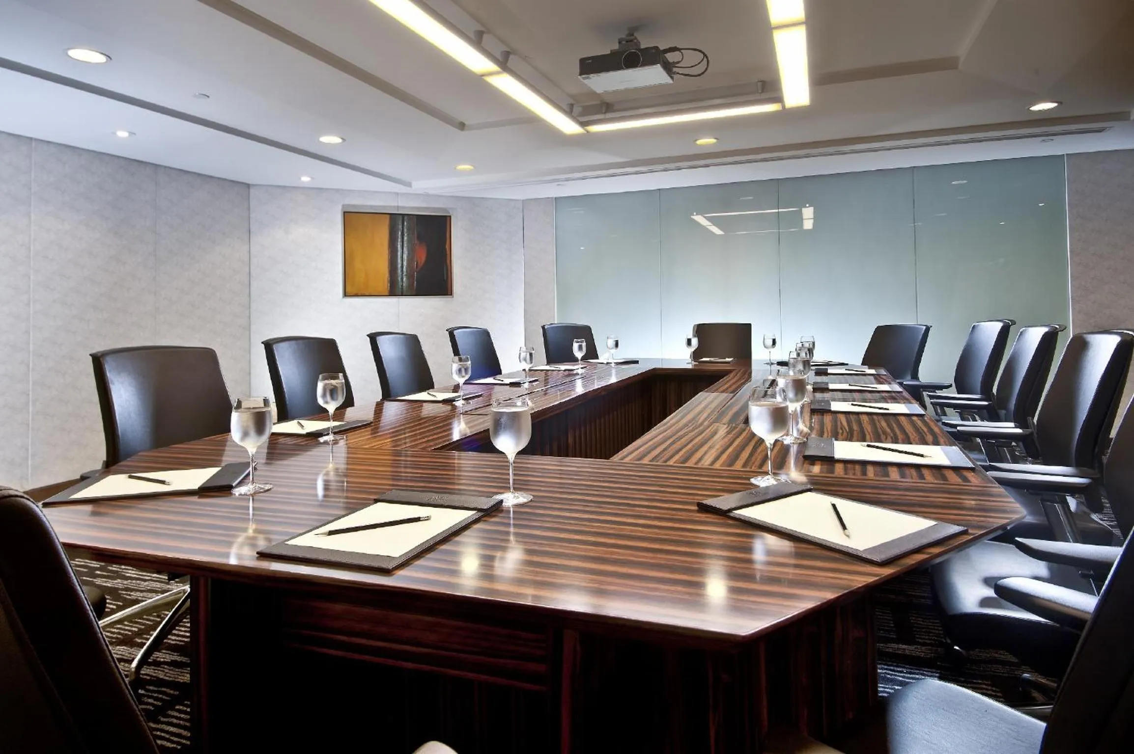 Business facilities in Ascott Huai Hai Road Shanghai, Xintiandi