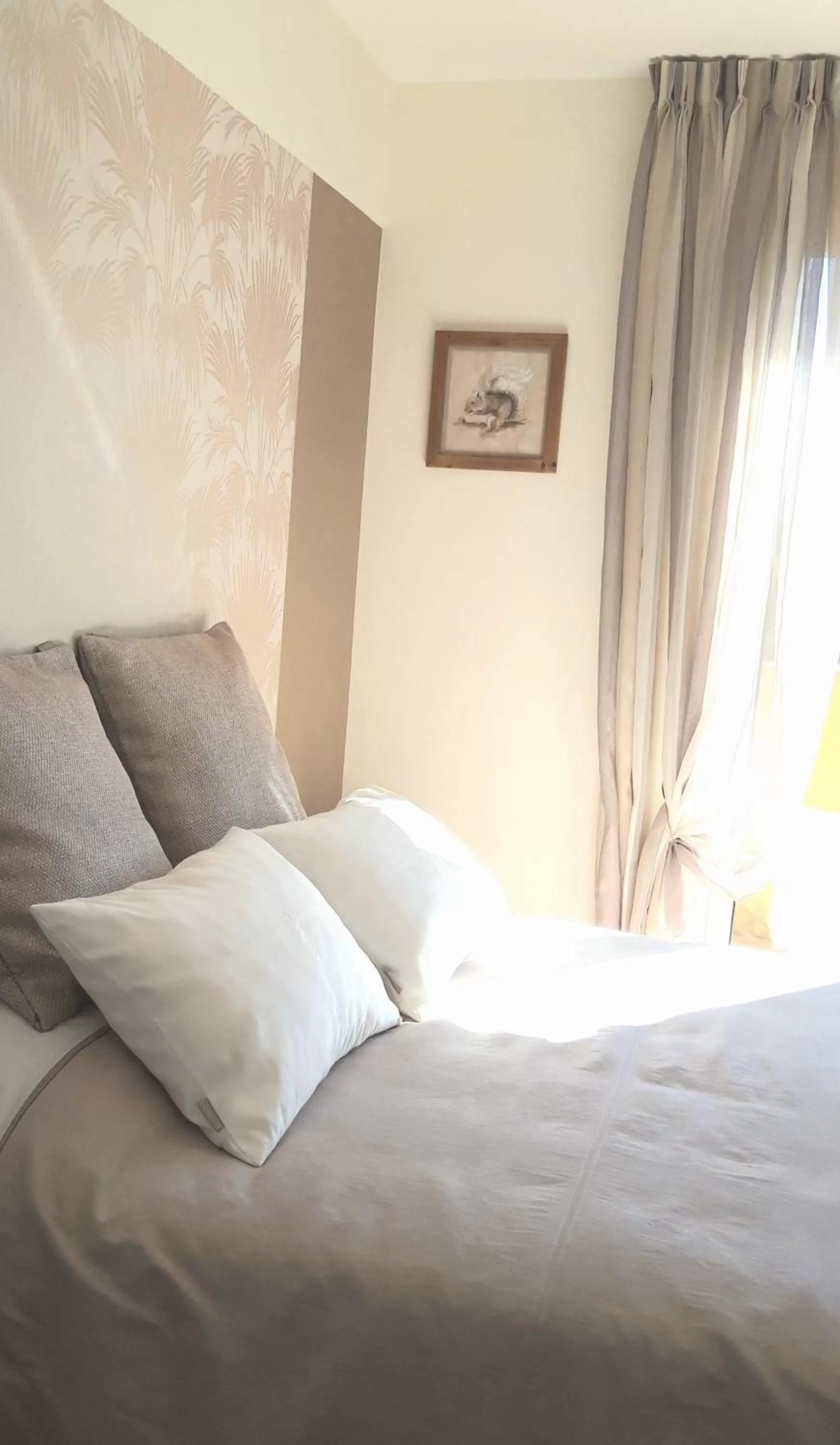 Bed in La Dolce Vita Opio