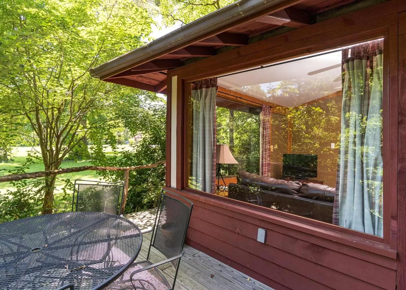 Patio in Highland Lake Inn & Resort - Flat Rock