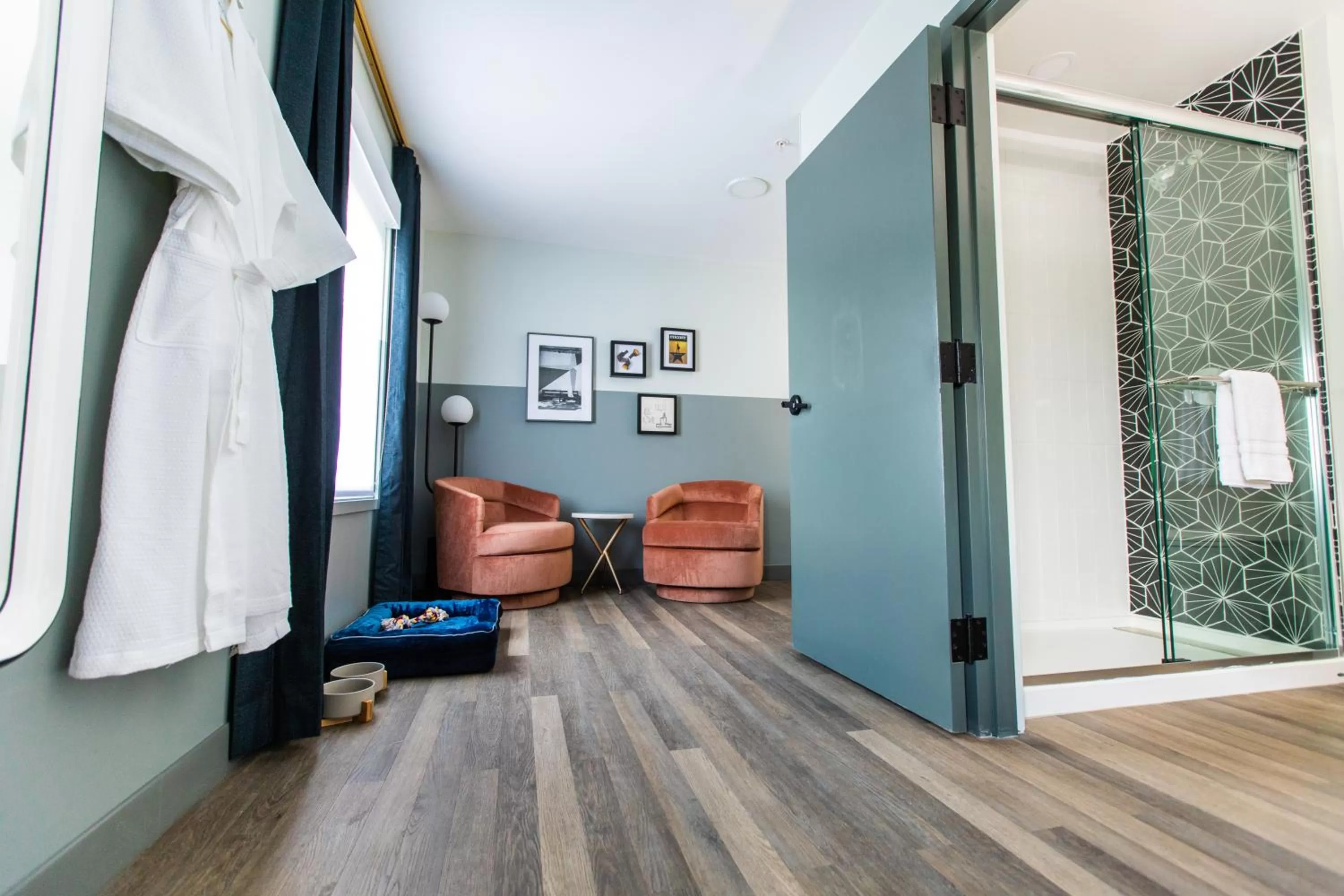 Seating area in voco The Darwin - Atlanta Midtown by IHG