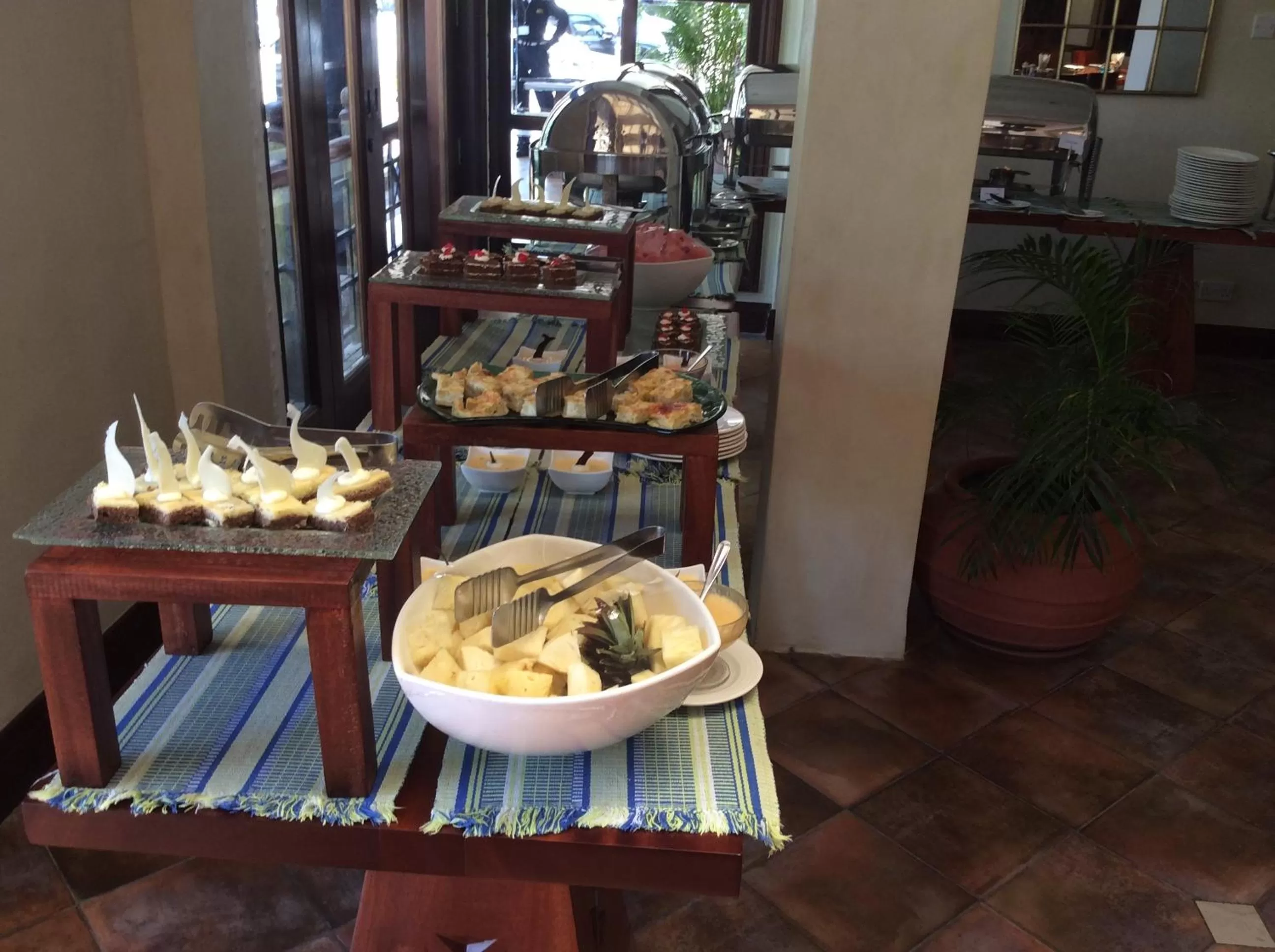 Restaurant/places to eat in The Heron By Sarovar Portico India