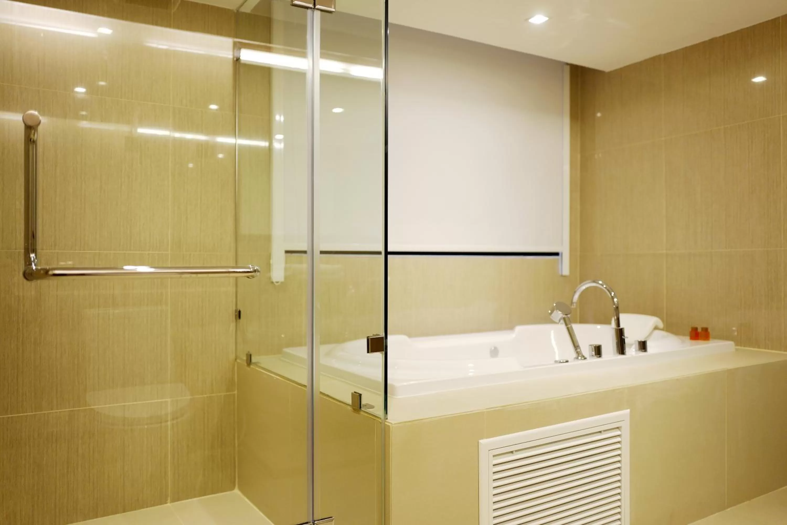 Bathroom in S33 Compact Sukhumvit Hotel