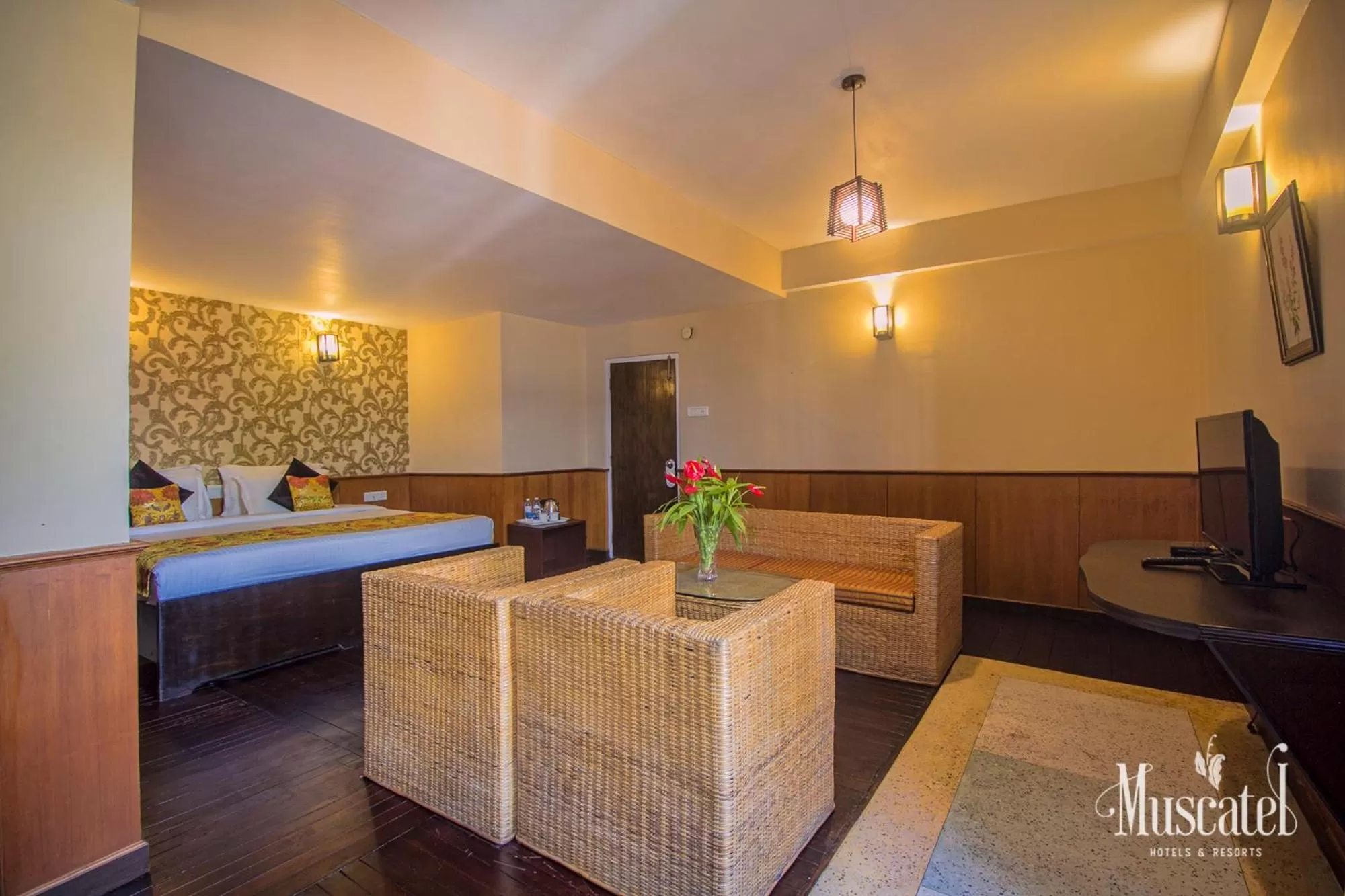 Muscatel Delamare - 200 Mts from MG Marg