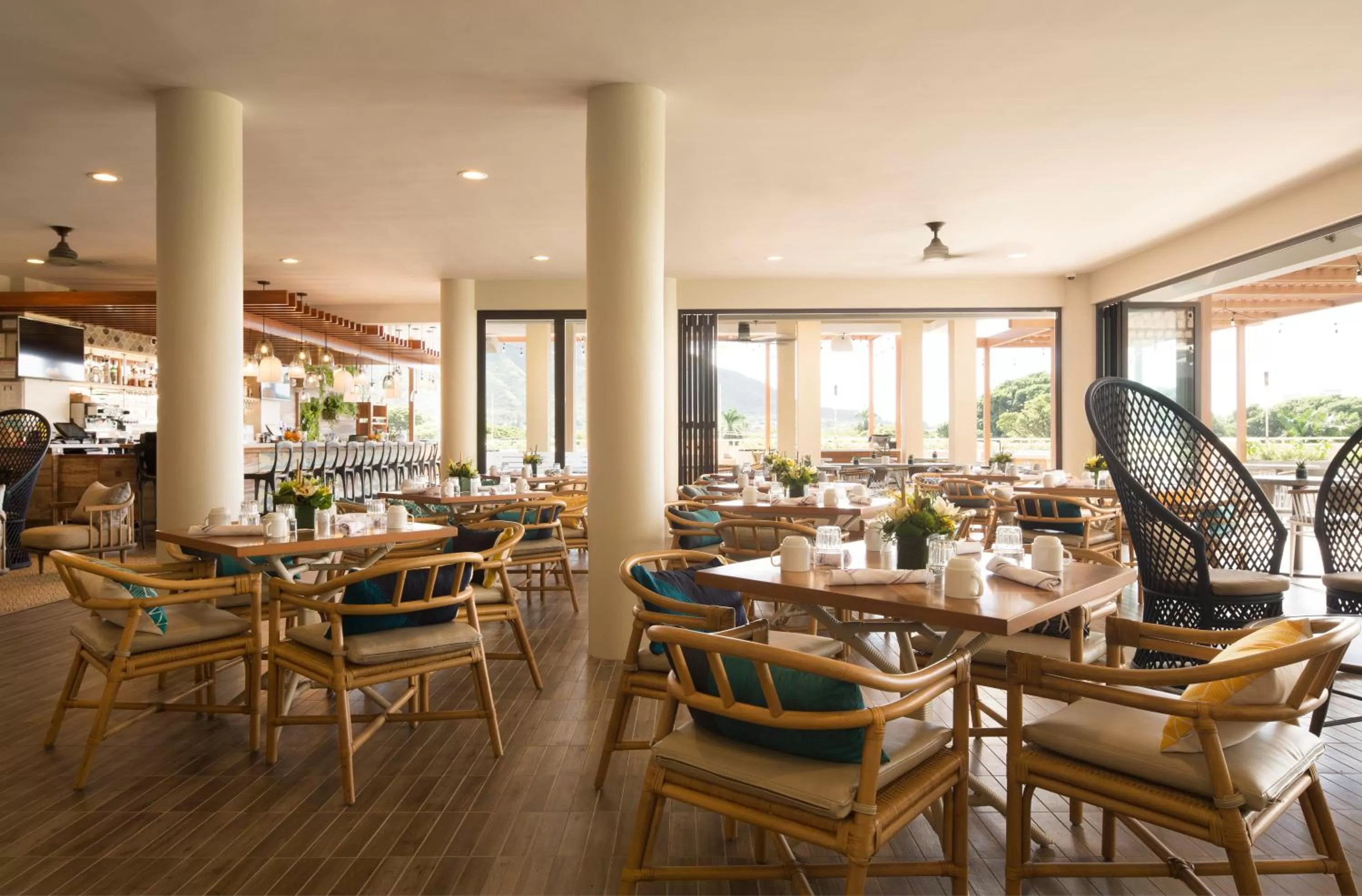 Restaurant/places to eat in Queen Kapiolani Hotel