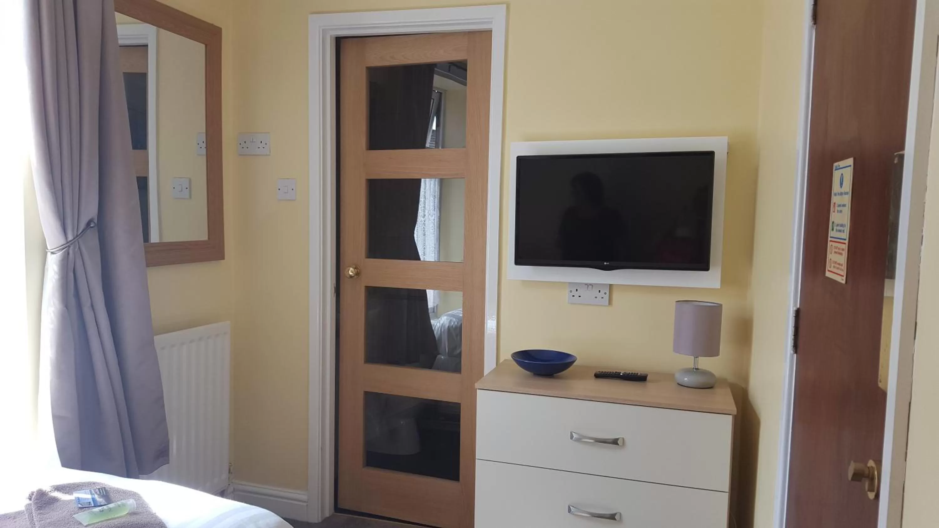 TV and multimedia, Bed in The Beacon Hotel