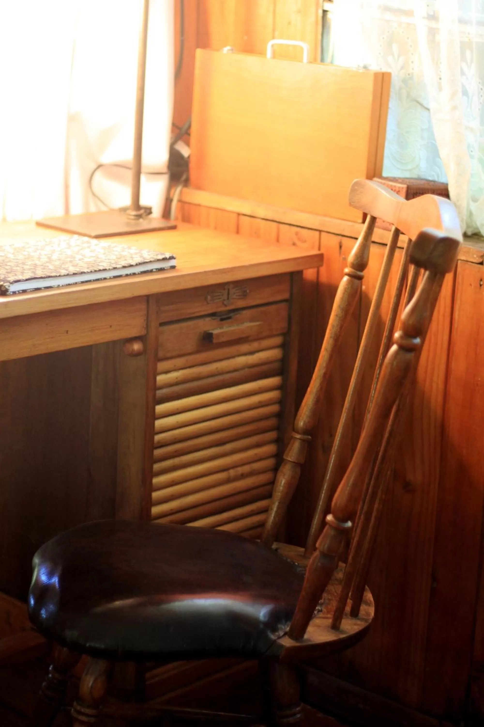 Decorative detail in La Casa de Adobe Natural y Más
