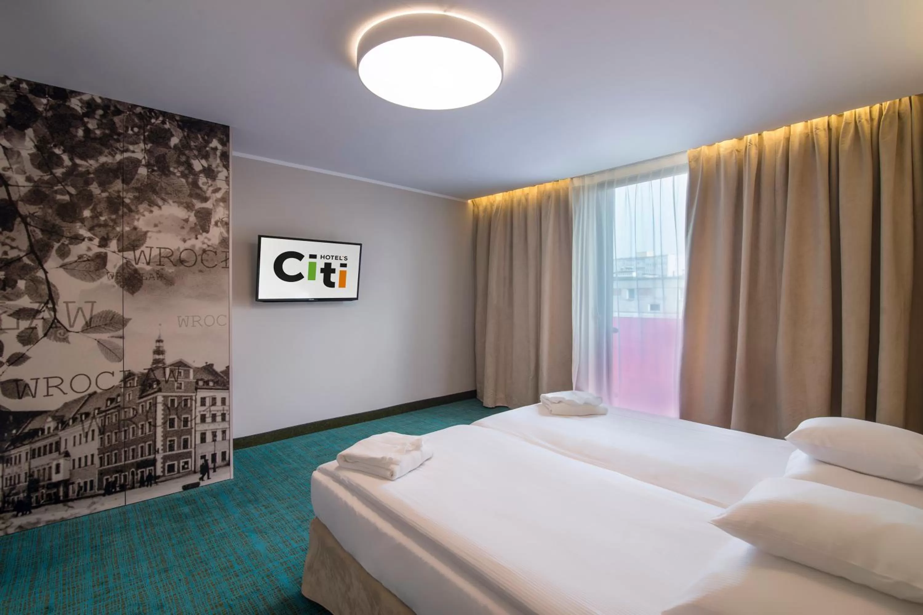Bedroom, Bed in Citi Hotel's Wrocław