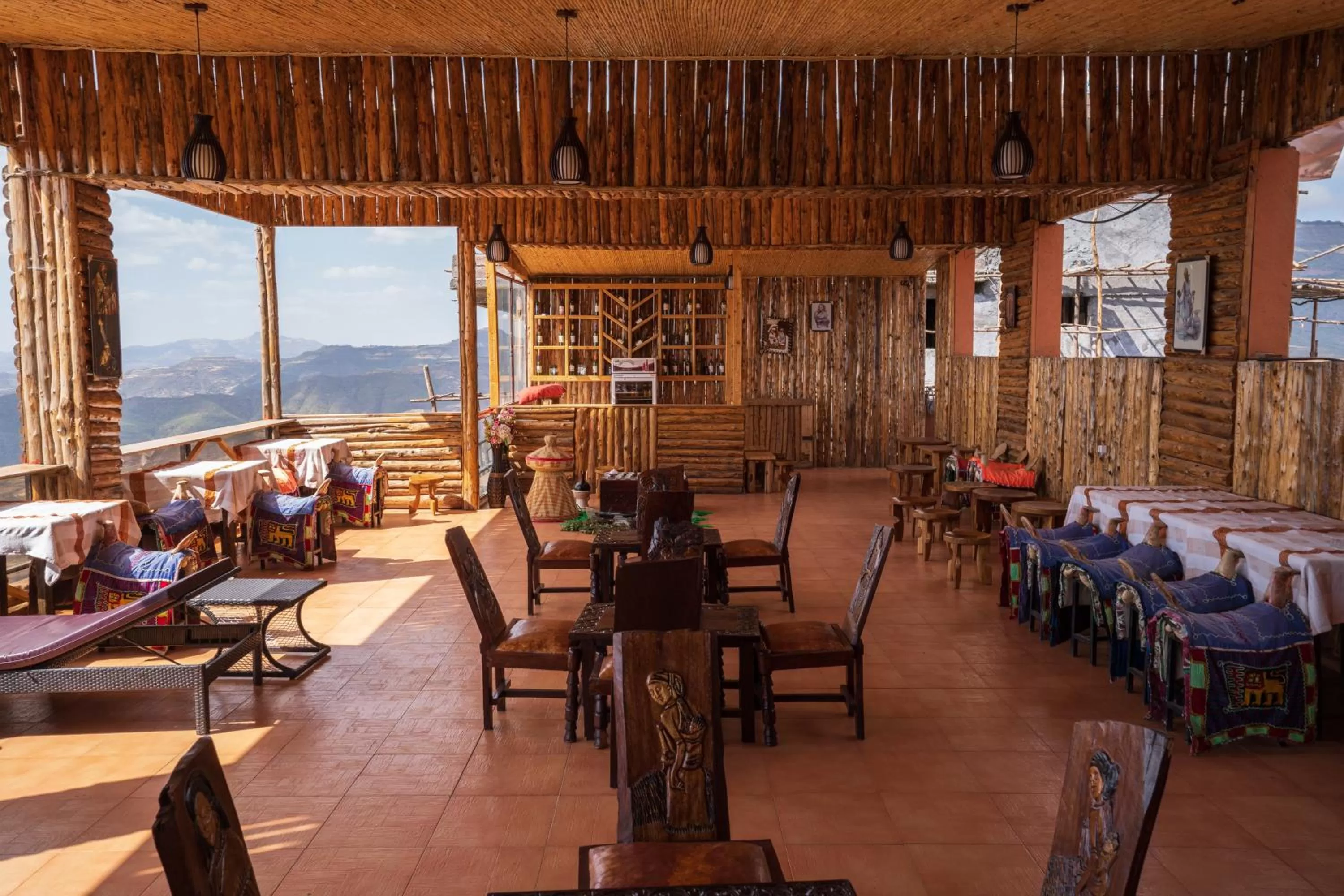 Restaurant/places to eat in Panoramic View Hotel