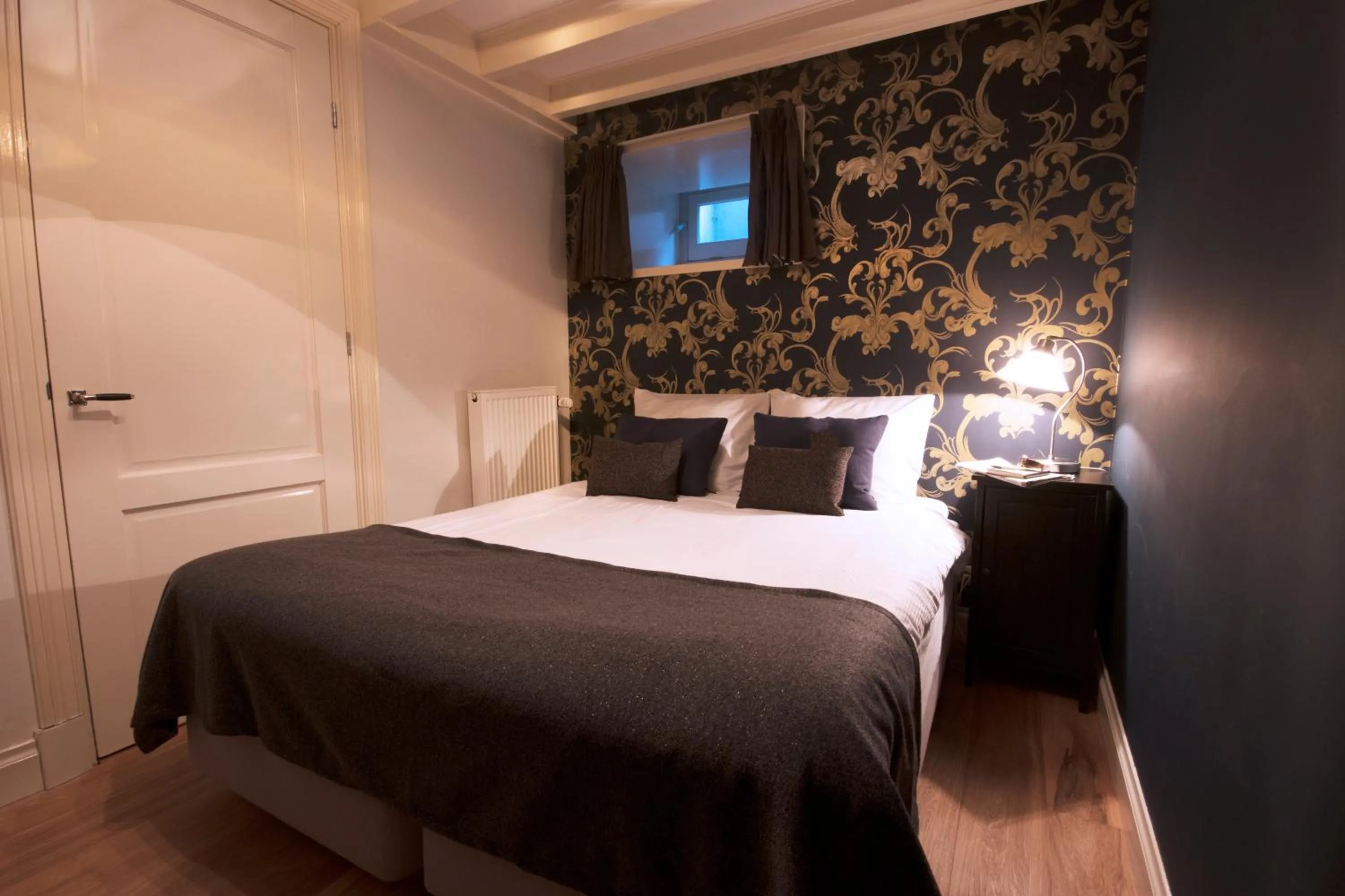 Photo of the whole room, Bed in Grand Canal Boutique Hotel