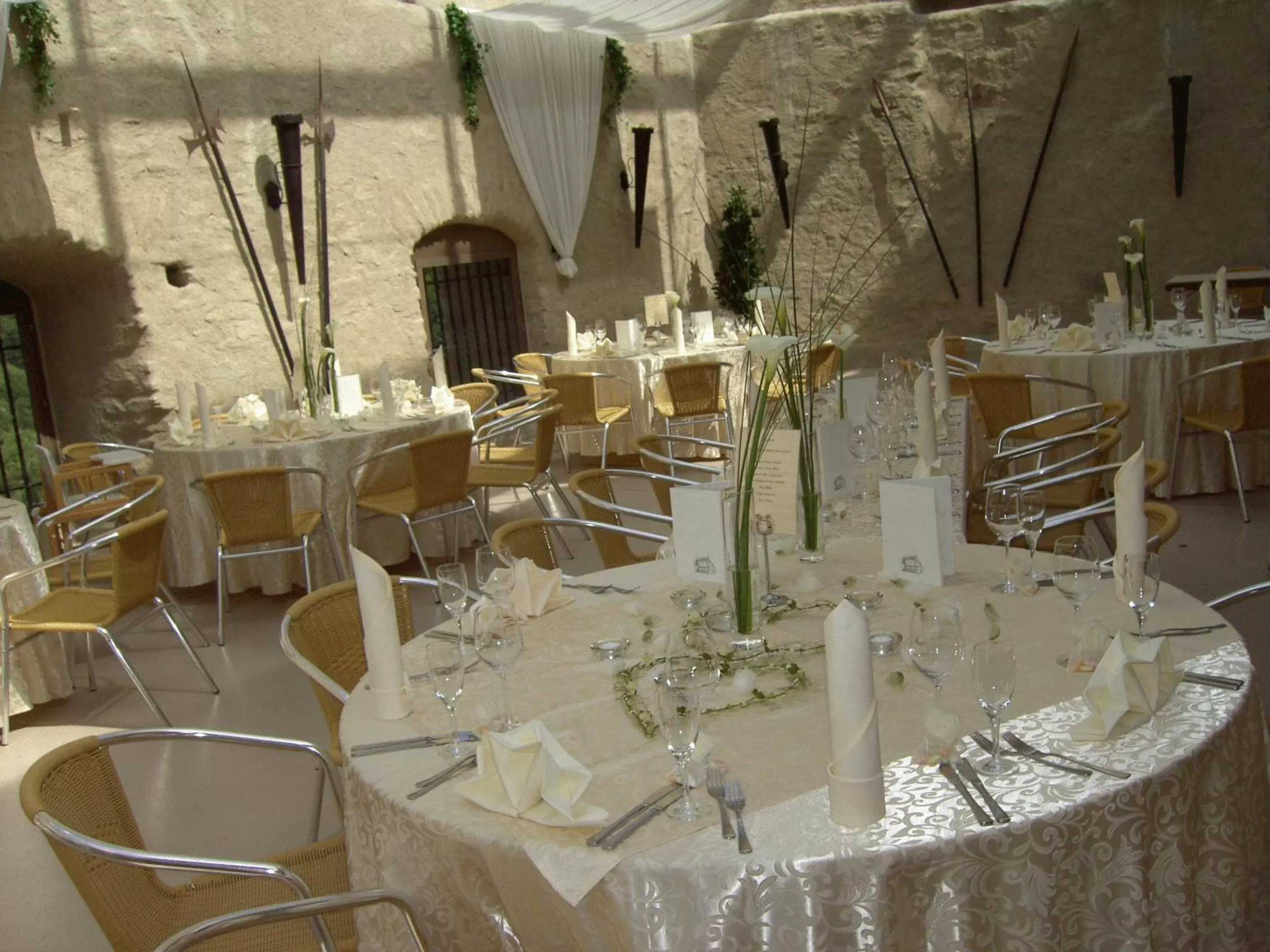 Restaurant/places to eat in Hotel-Restaurant Zur Krone