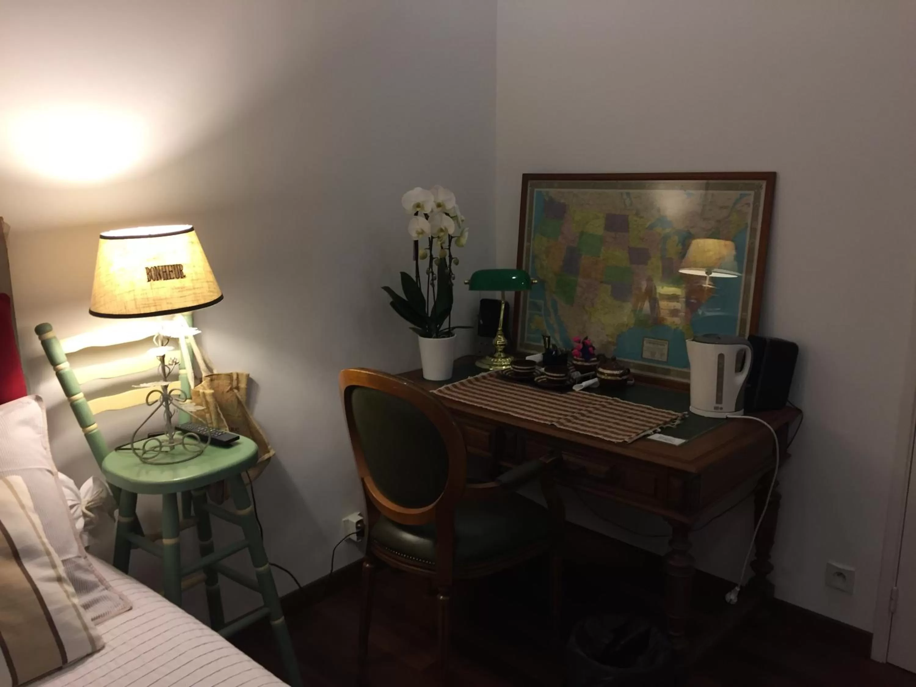 Business facilities, Bed in Chambre et sa salle de bain privée cocooning labellisée