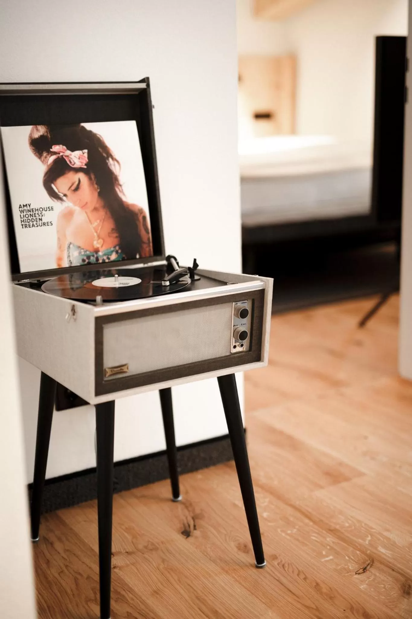 Living room, Bed in Hotel & Appartements Tiroler Buam