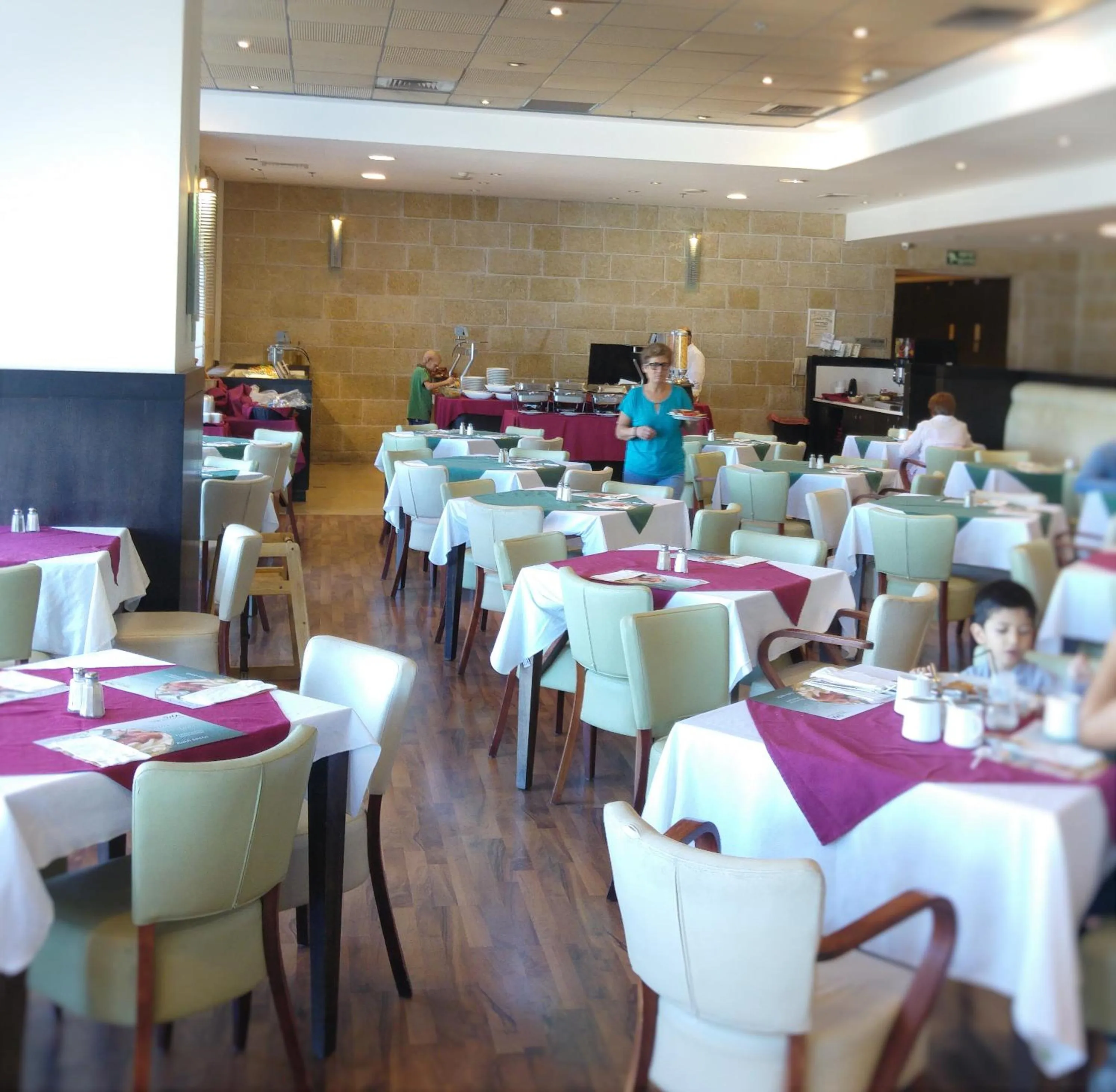Restaurant/places to eat in Ein Kerem Hotel