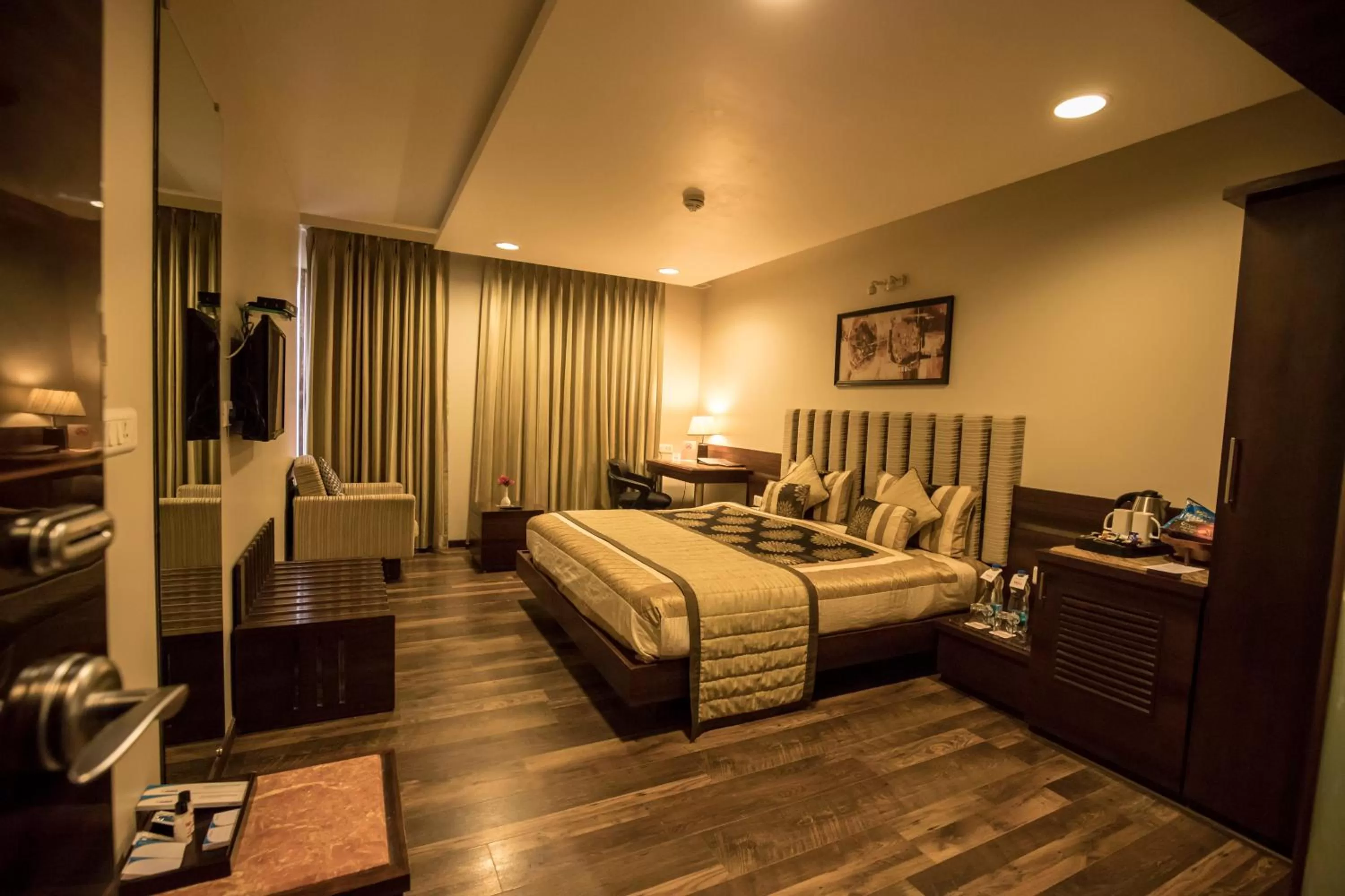 Photo of the whole room, Bed in Bizz The Hotel