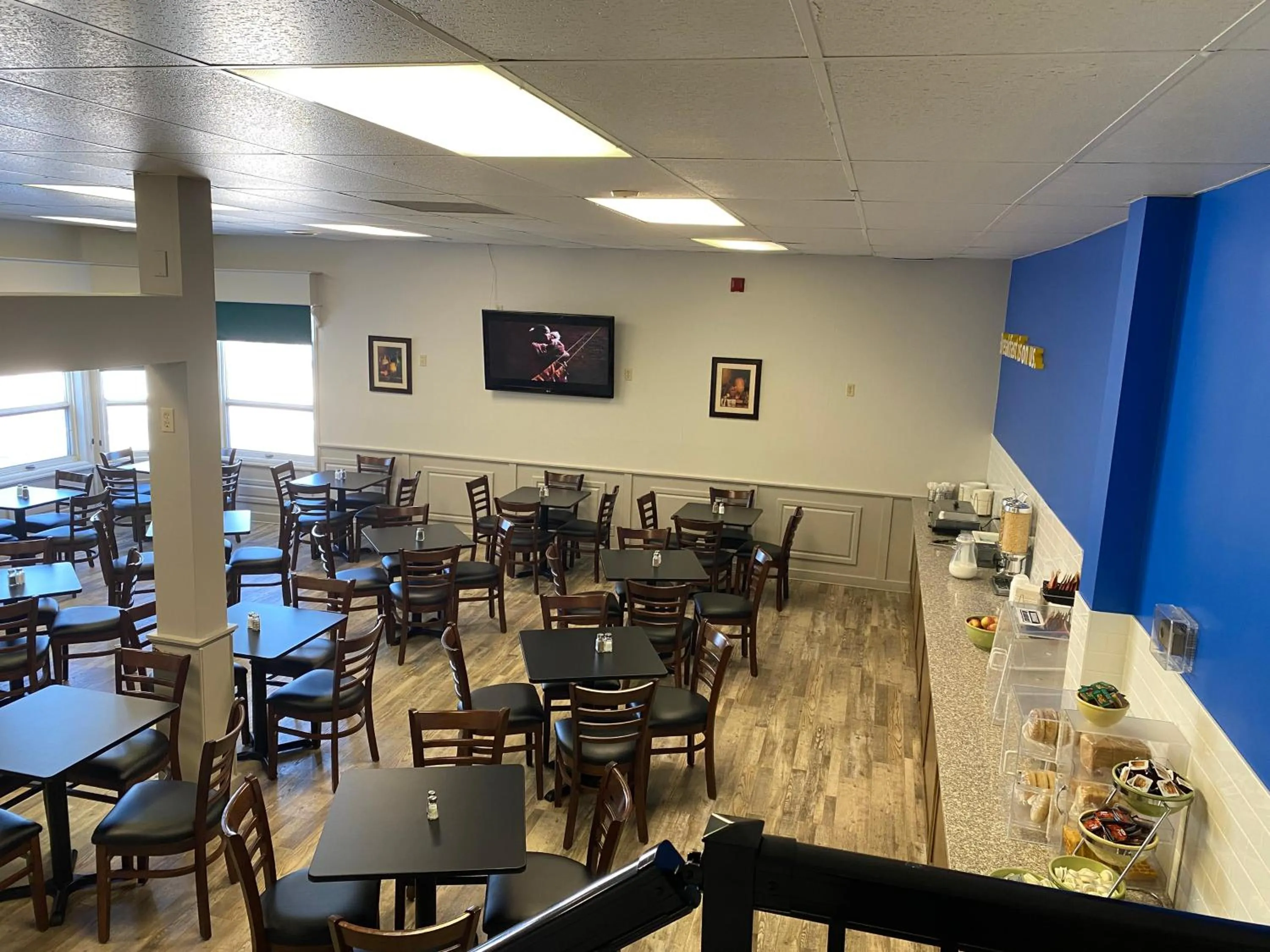 Food and drinks in Days Inn by Wyndham Brockville