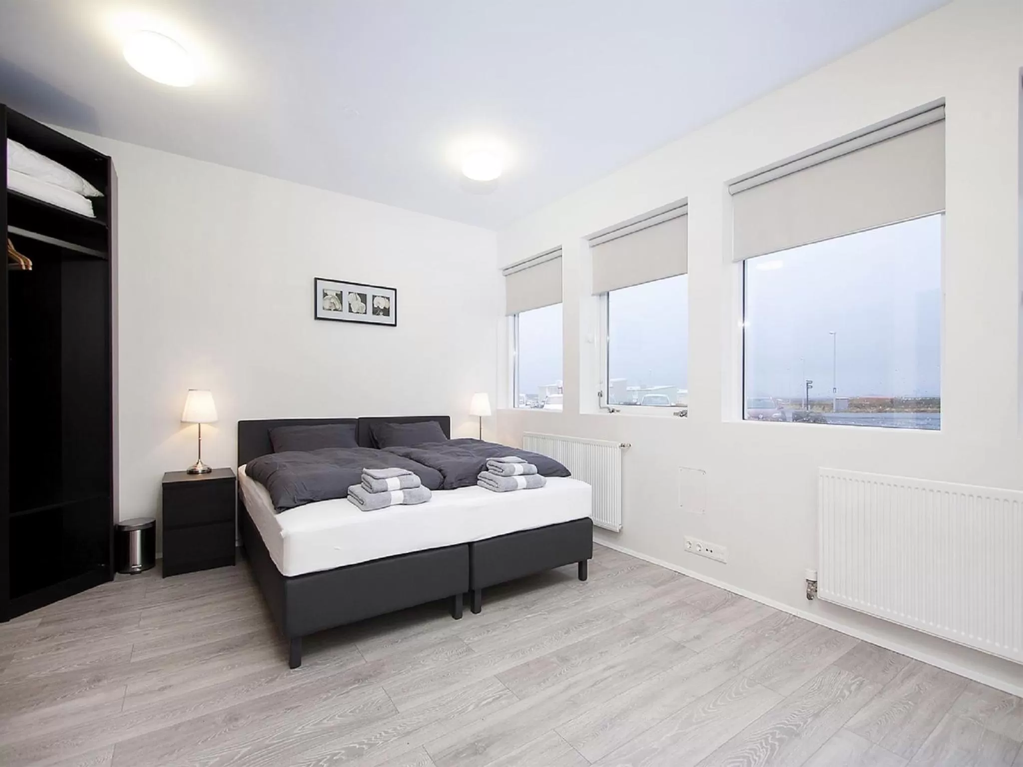 Day, Bed in KEF Guesthouse by Keflavík airport