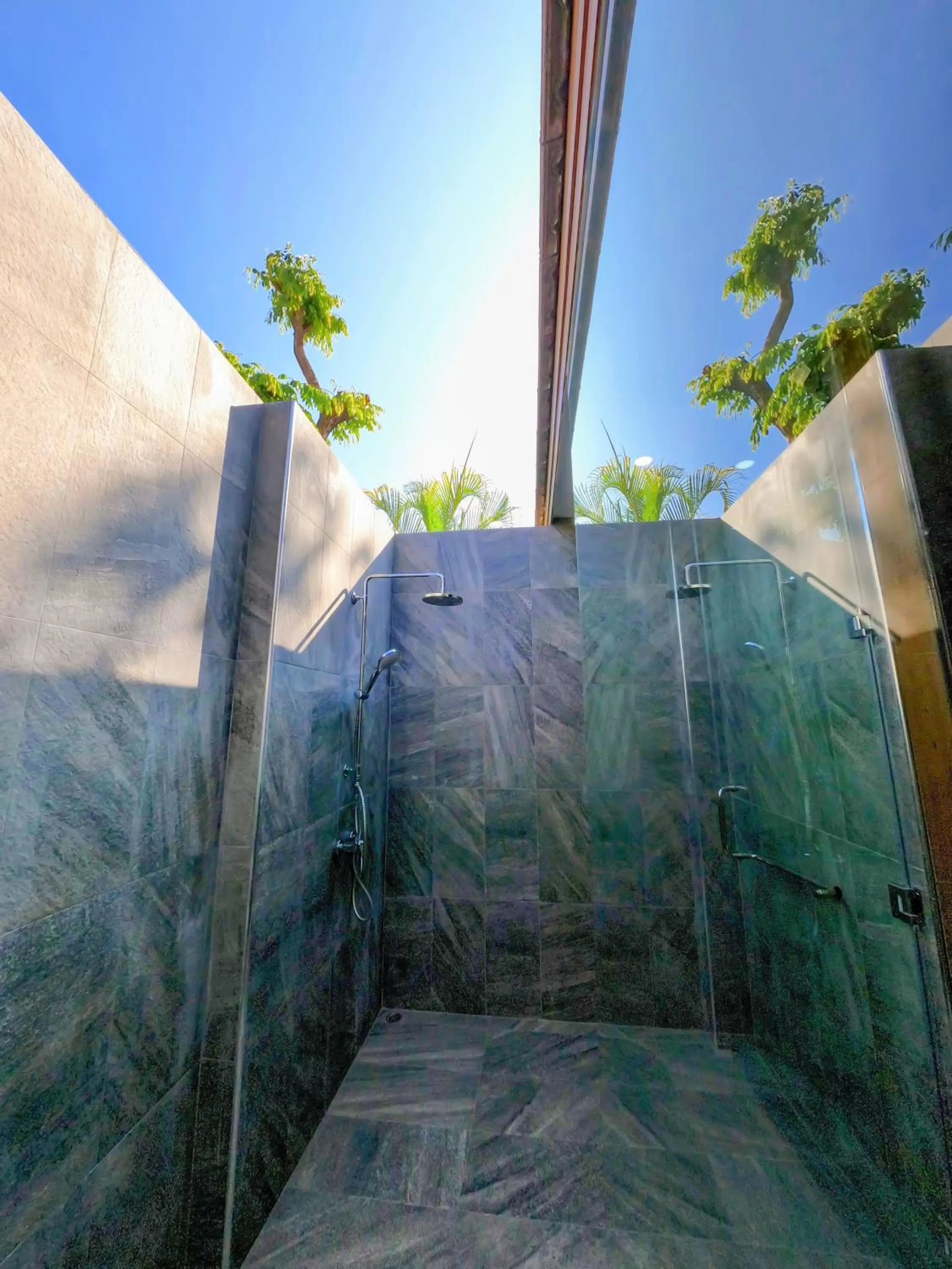 Shower in Isan Golf & Adventure Hotel