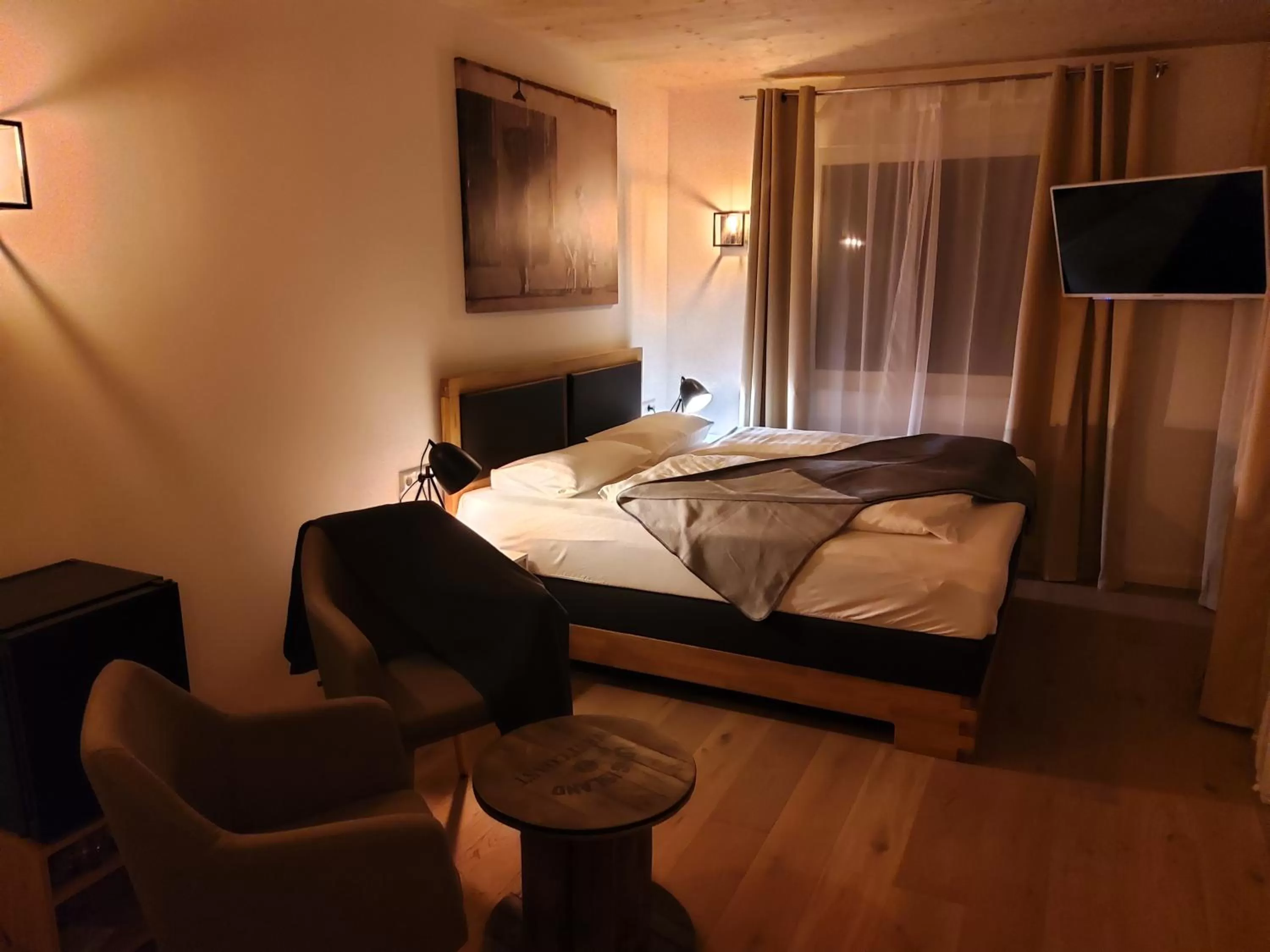 Photo of the whole room, Bed in Zimmerei - Landgasthaus Karlo