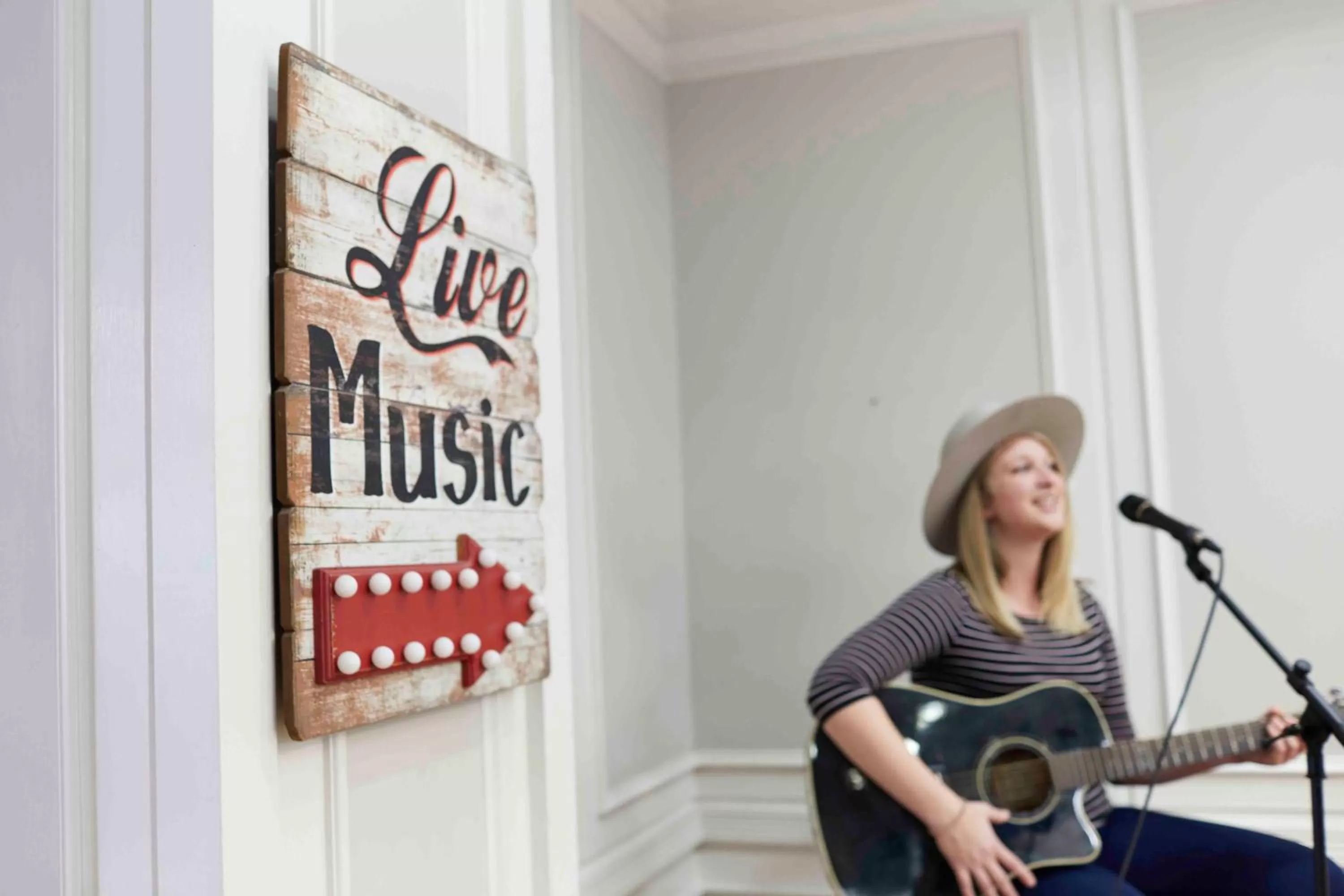 Lobby or reception in Holiday Inn Express Nashville-Downtown - Broadway by IHG