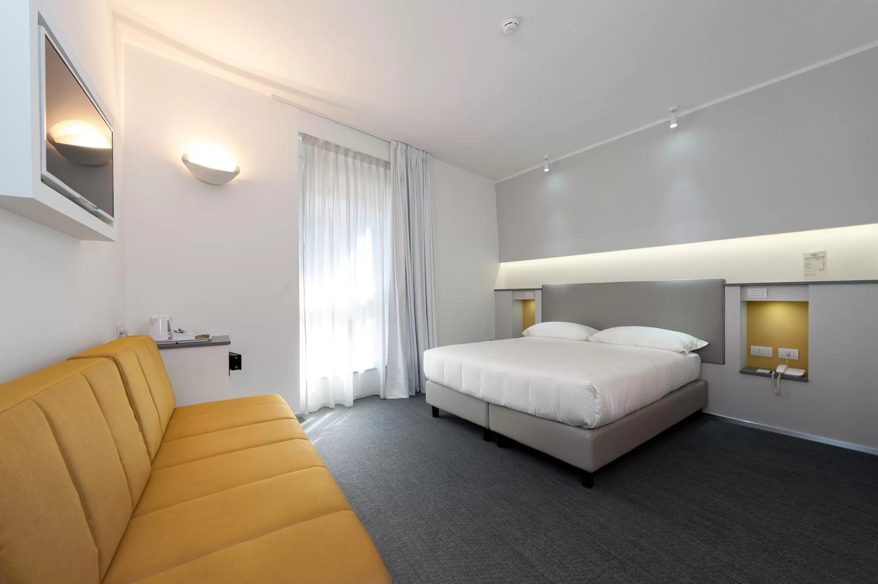 Deluxe Double or Twin Room in Executive Inn Boutique Hotel