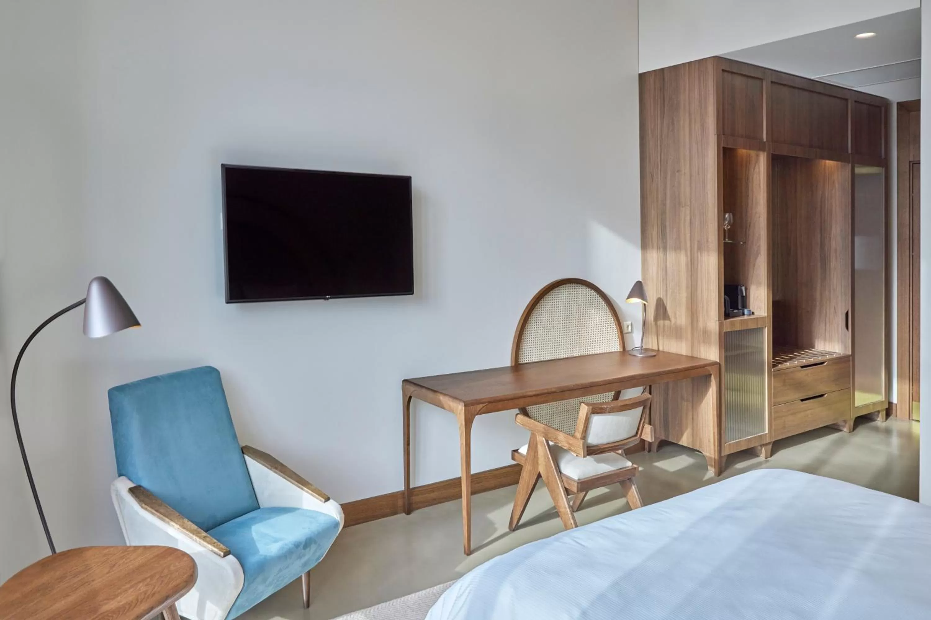 TV and multimedia, Bed in Neringa Hotel