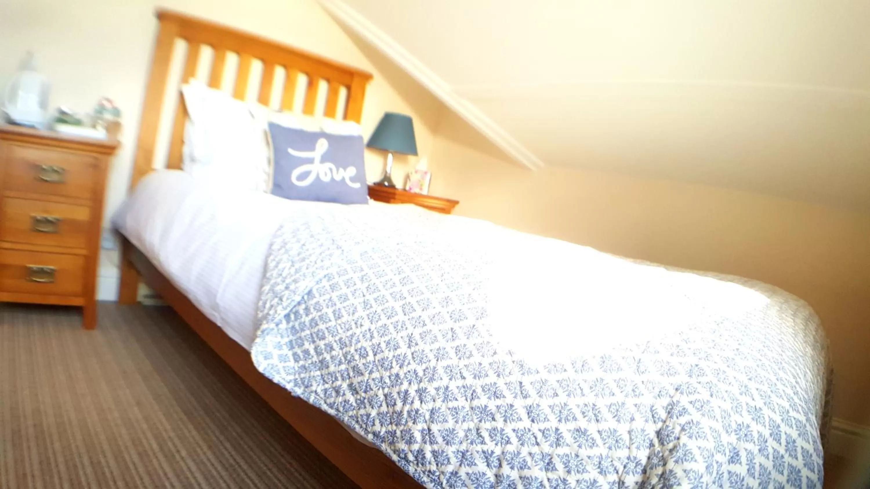 Bed in Schooner Point Guest House