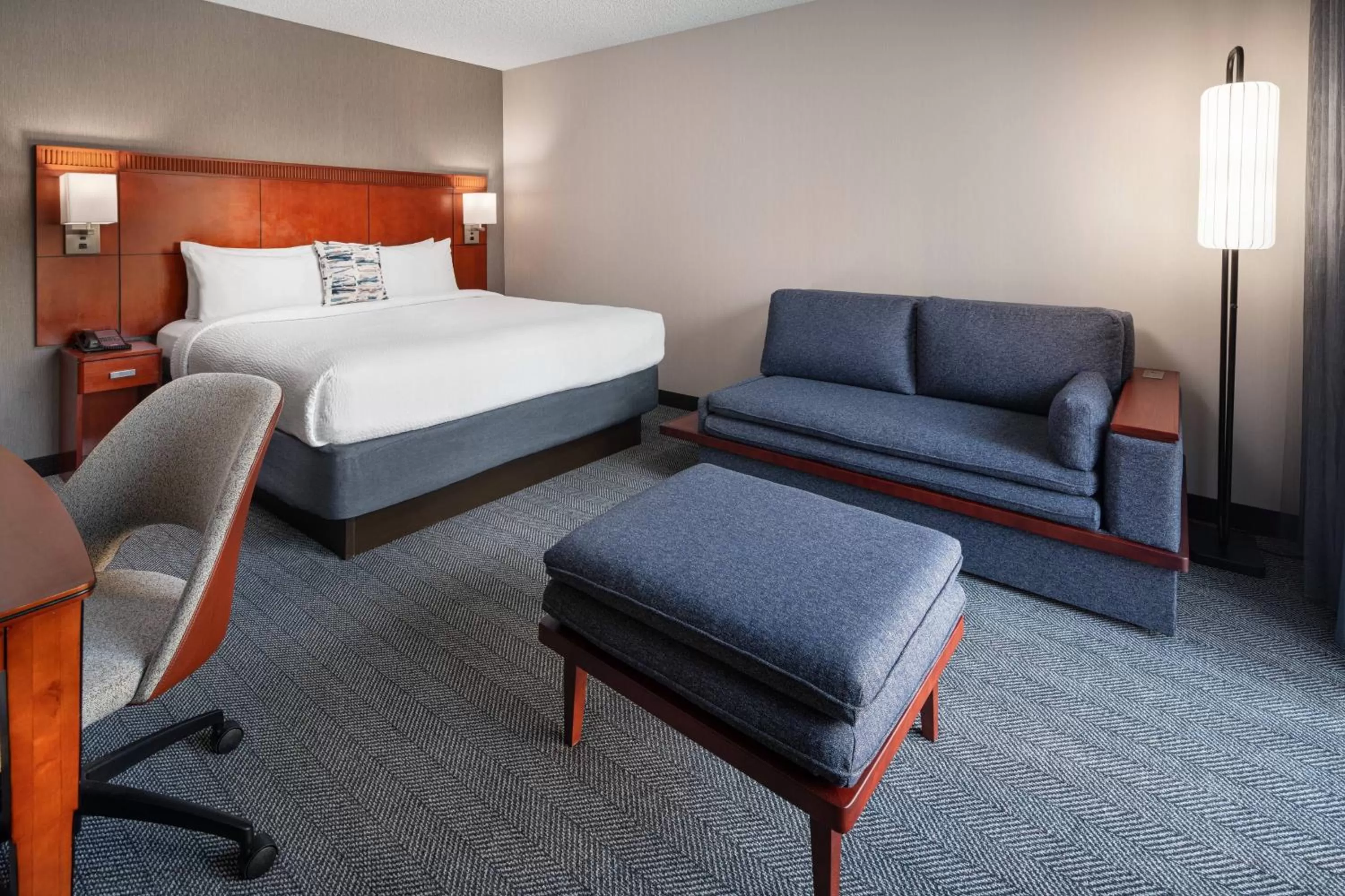 Photo of the whole room, Bed in Courtyard by Marriott Los Angeles Hacienda Heights Orange County