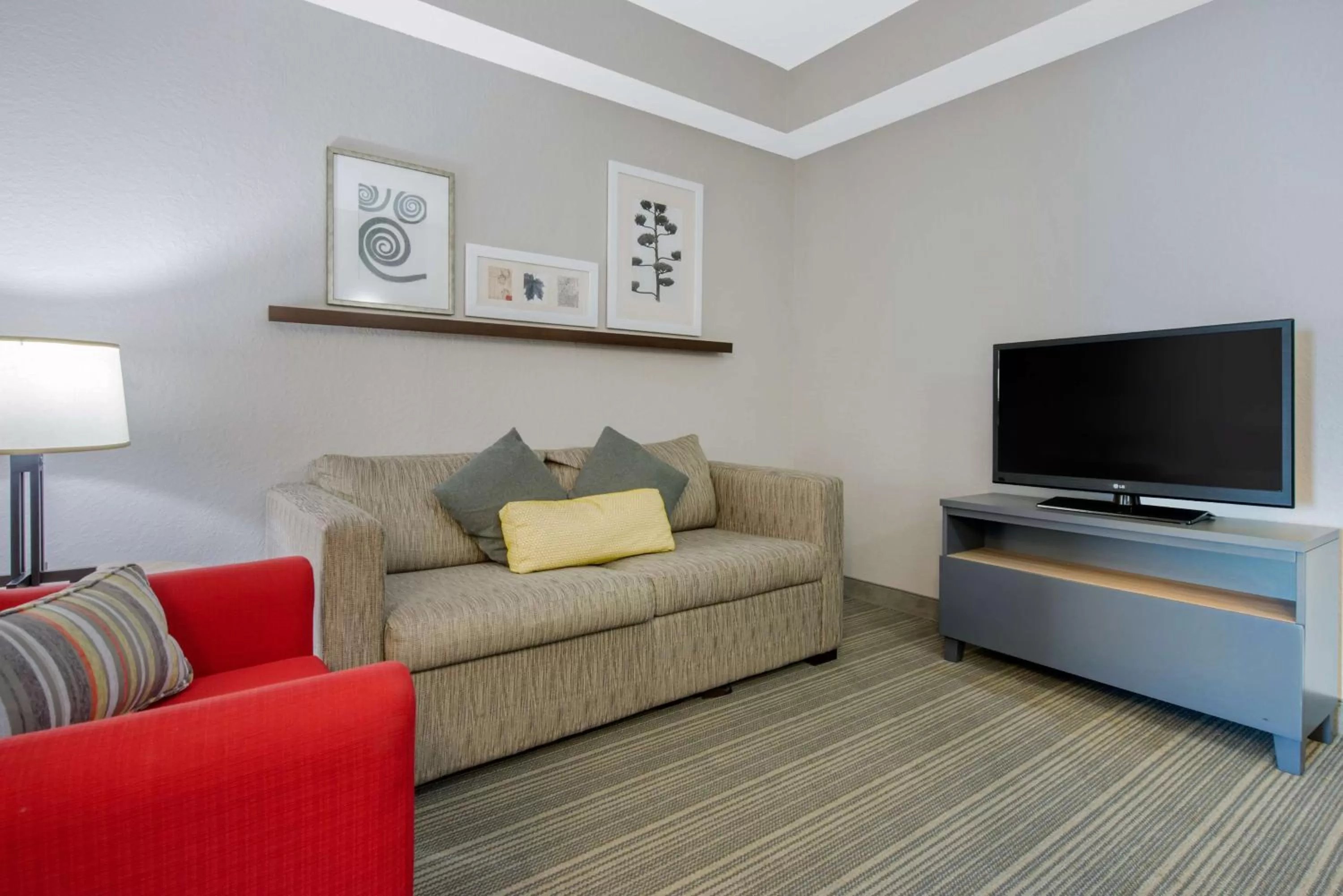 One-Bedroom Suite in Country Inn & Suites by Radisson, Port Canaveral, FL