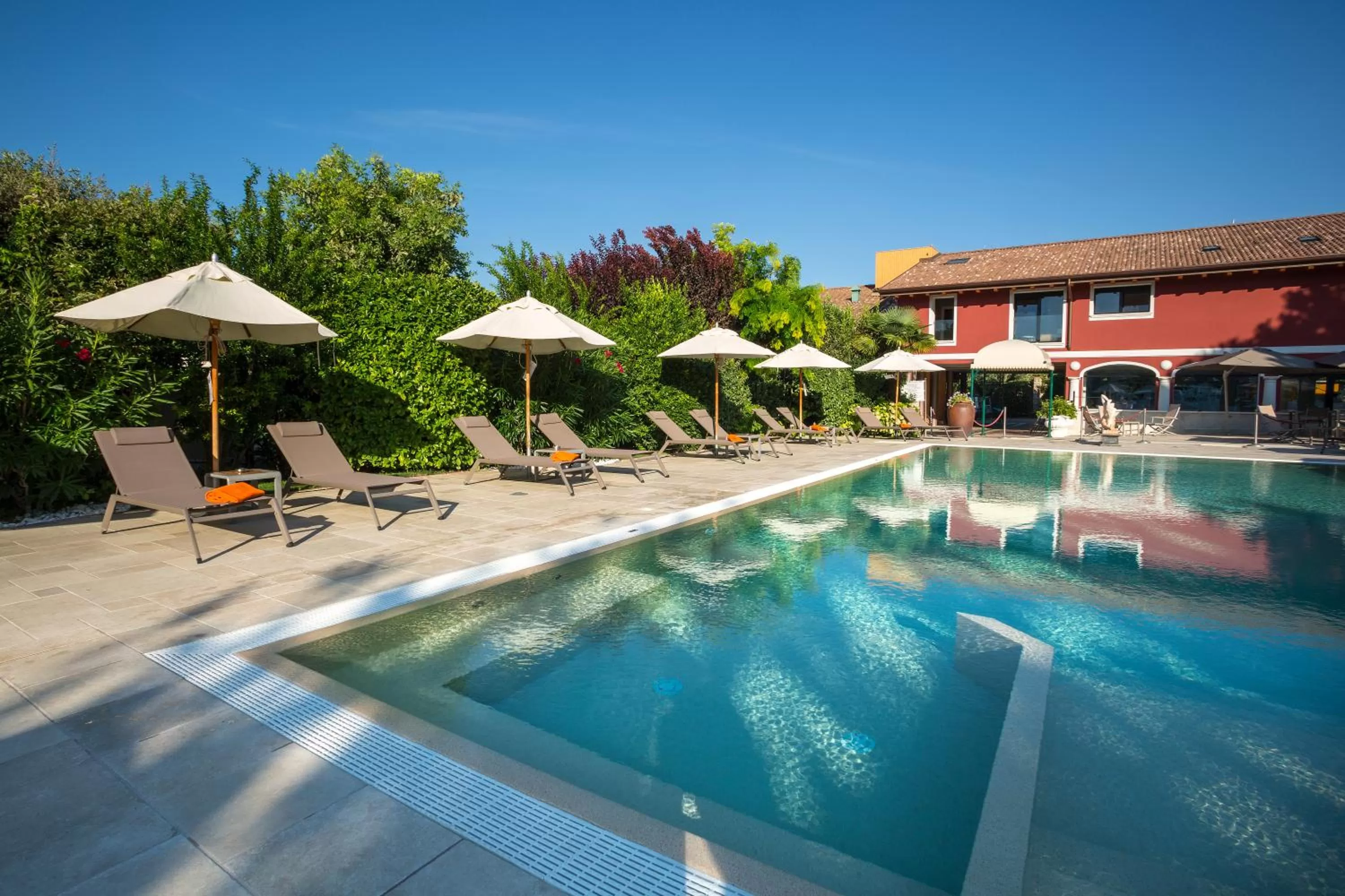 Vip's Motel Luxury Accommodation & Spa