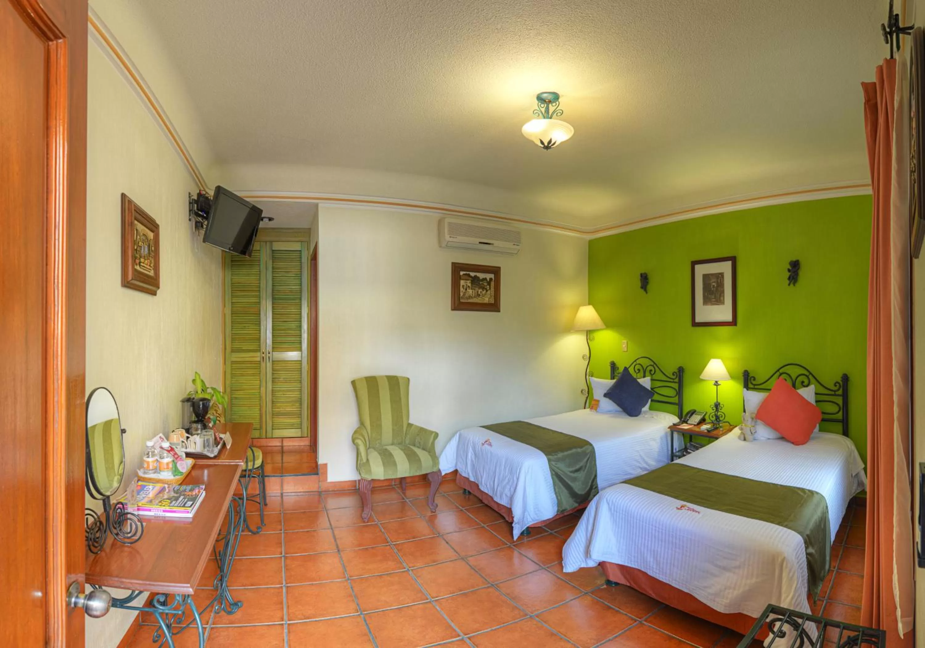 Photo of the whole room, Bed in Hotel Boutique Parador San Miguel Oaxaca