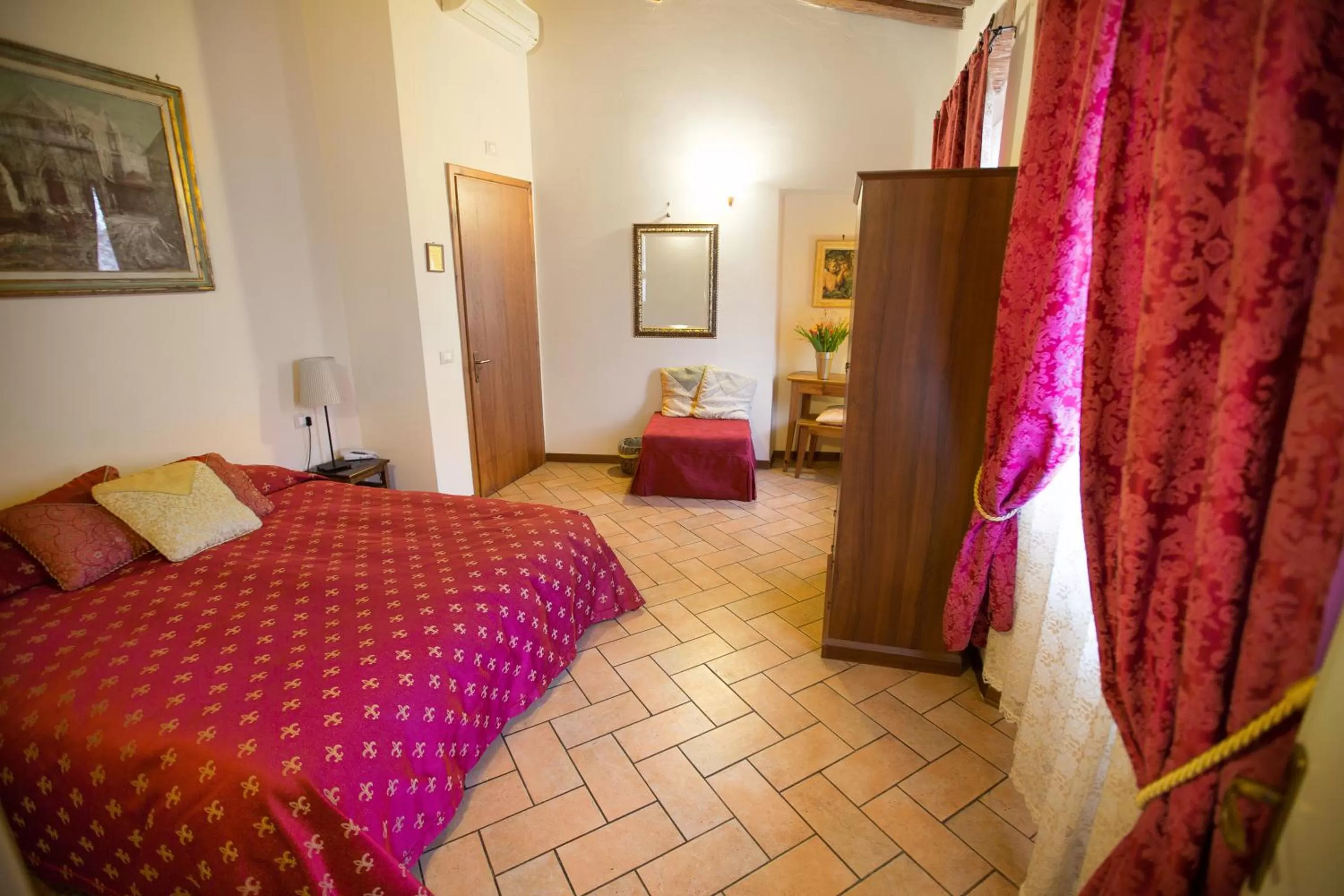 Photo of the whole room, Bed in Bed & Breakfast Il Bargello