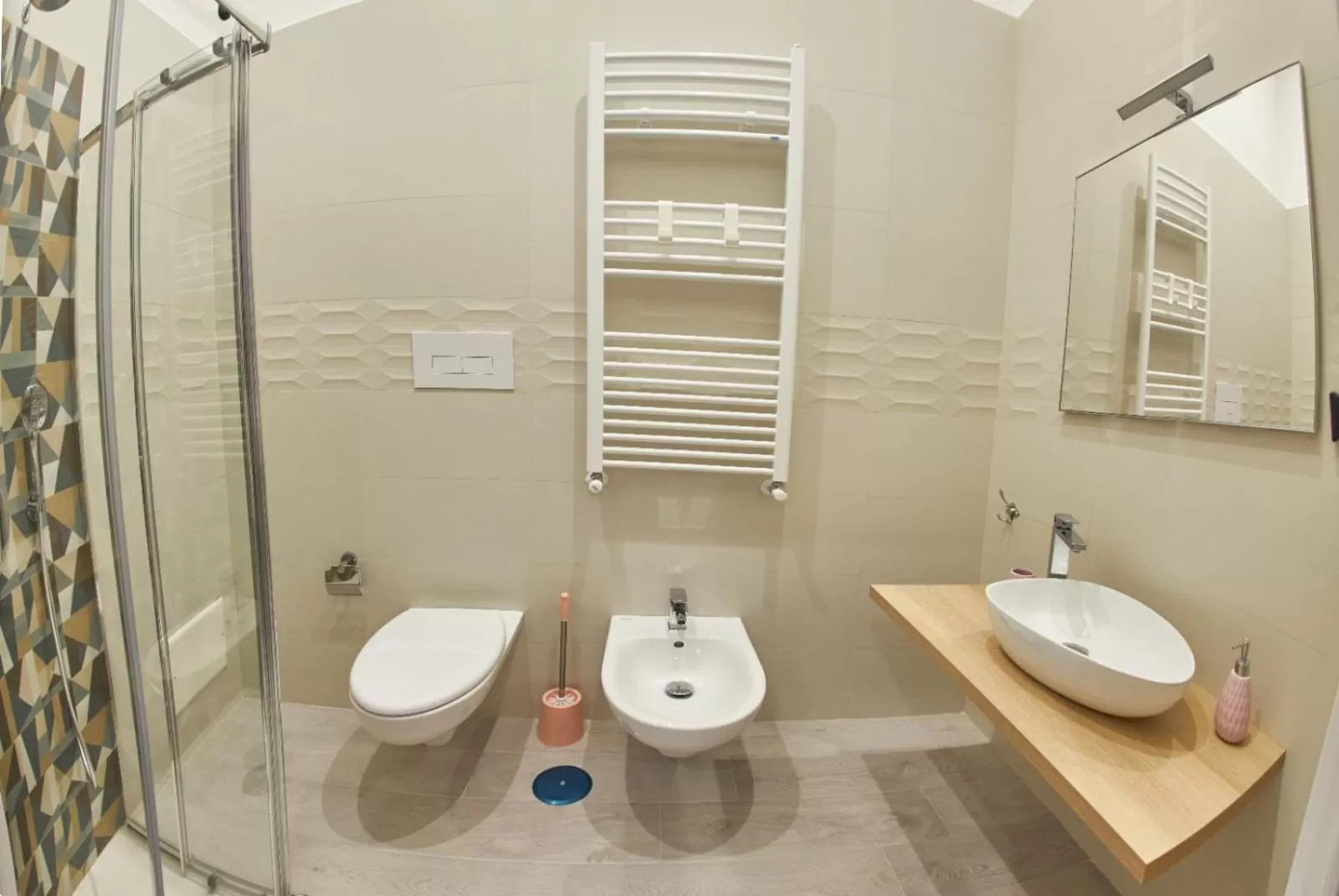 Shower, Bathroom in B&B Dint 'o core e Napule