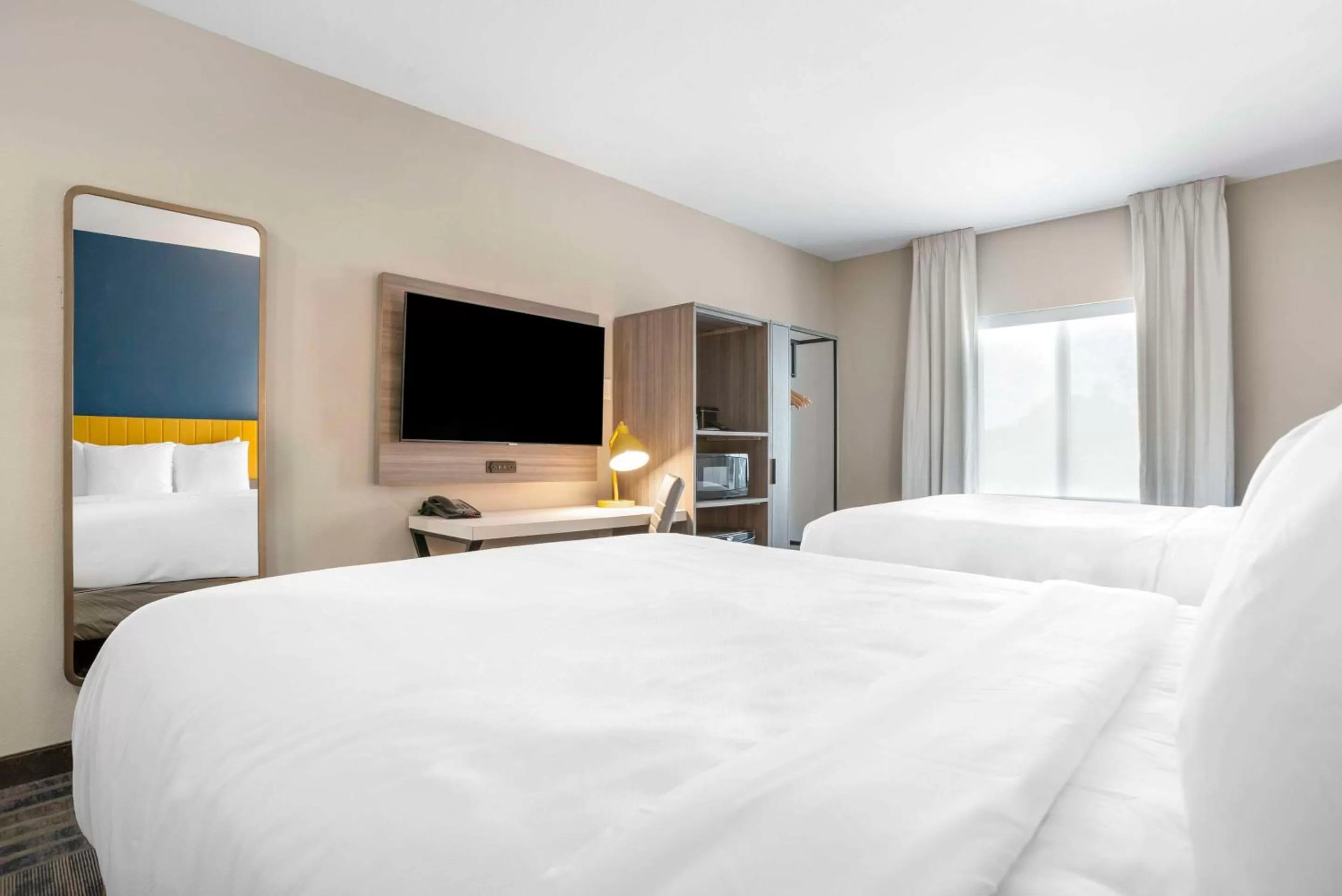 Bedroom, Bed in Comfort Inn & Suites Destin near Henderson Beach