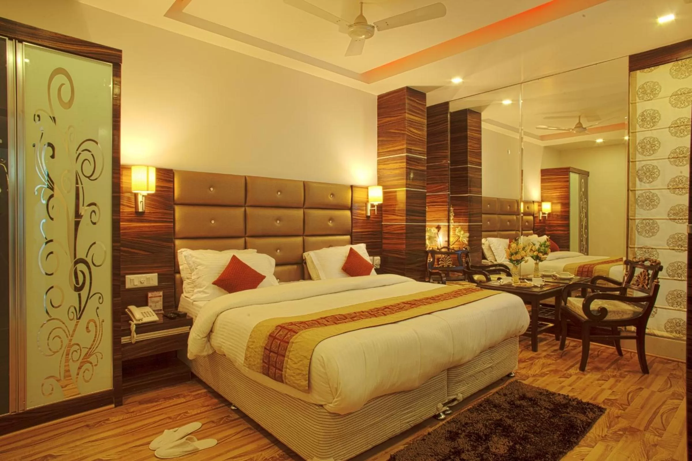 Photo of the whole room, Bed in Hotel Delhi 55 -City Center