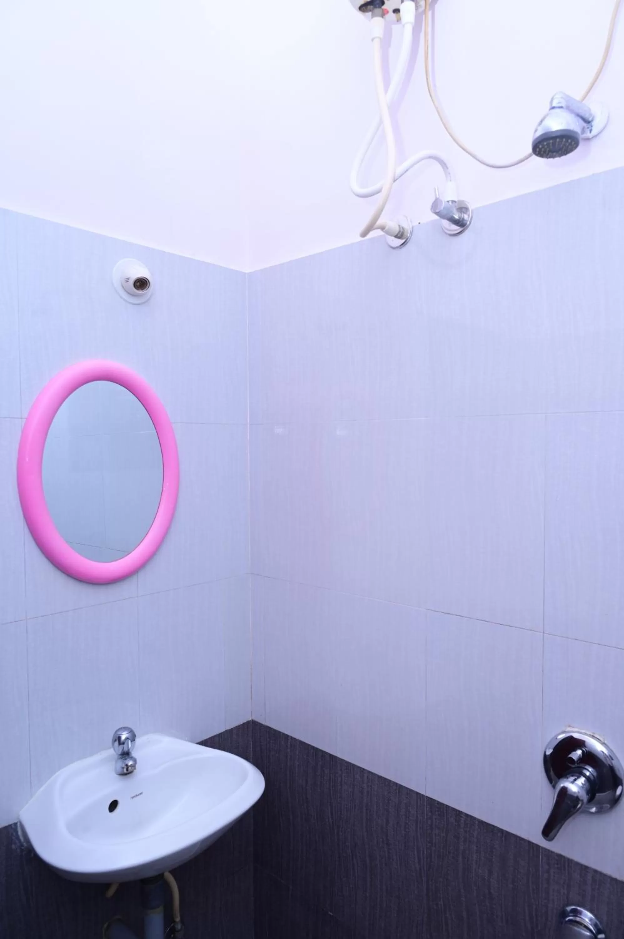 Bathroom in Hotel Stay Shine