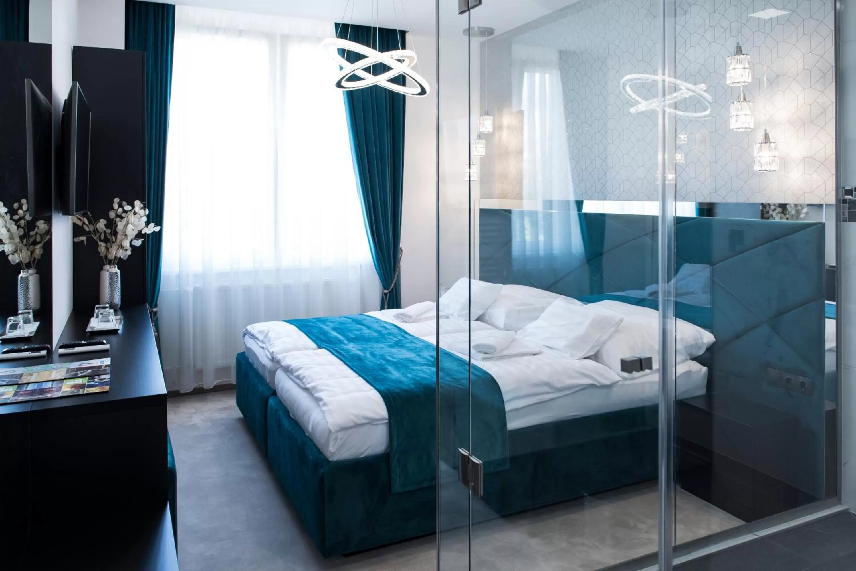 Bed in Z Rooms Boutique