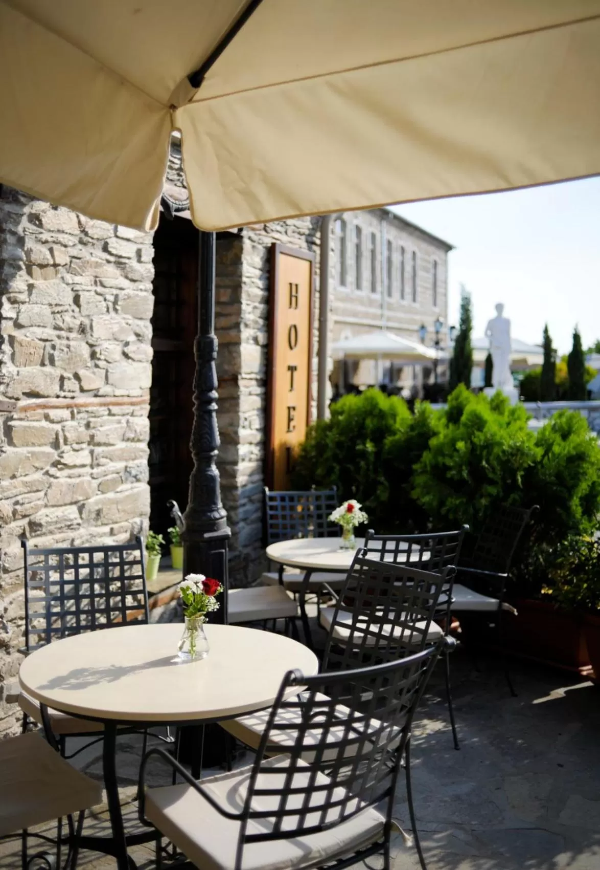 Patio in Marelia hotel