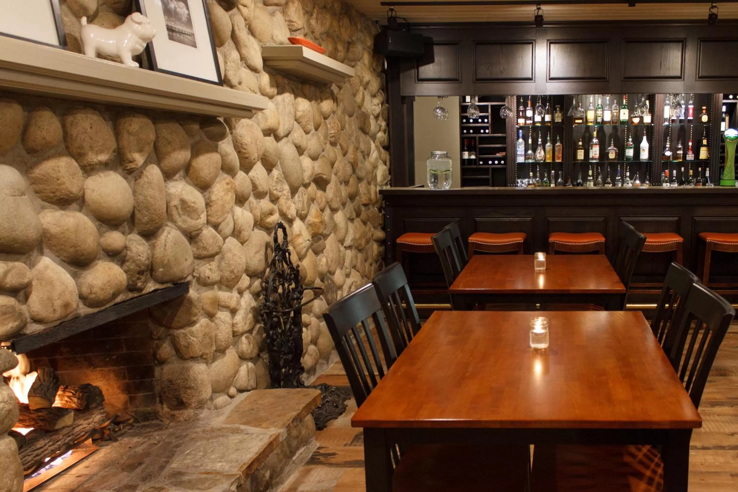 Restaurant/places to eat in The Bulldog Hotel