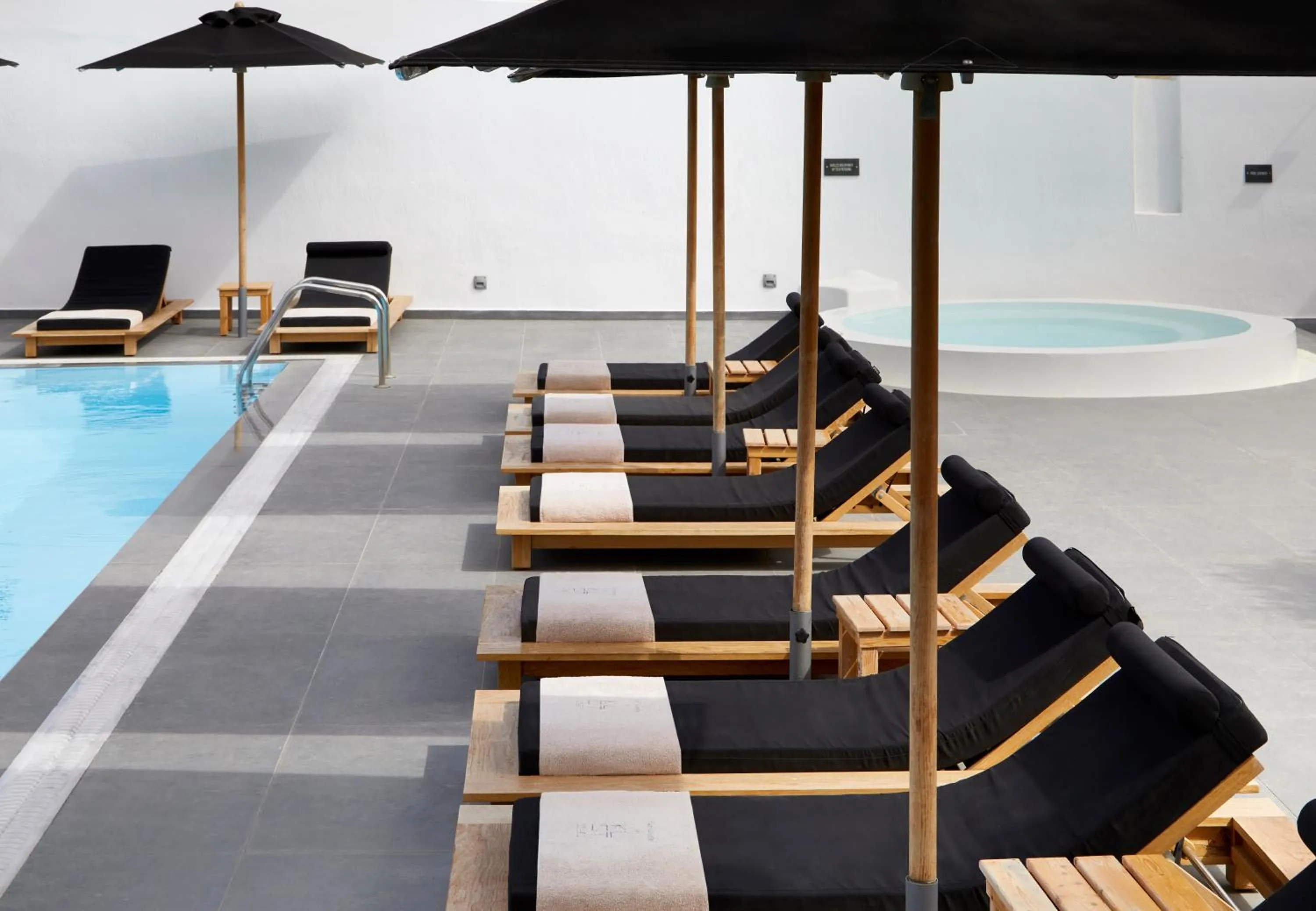 Swimming pool in Kalisti Hotel & Suites