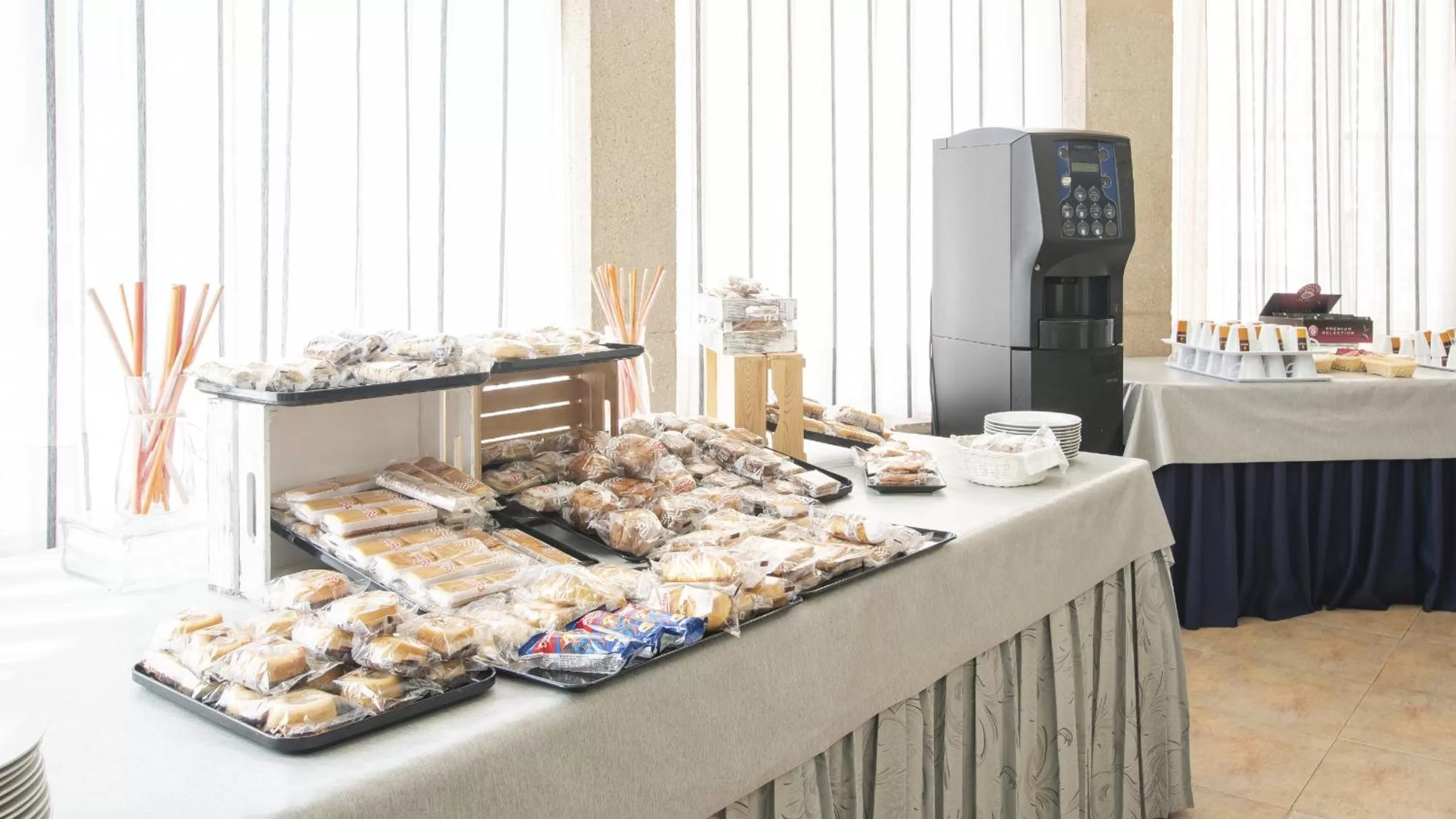 Buffet breakfast in Hotel Isabel de Segura