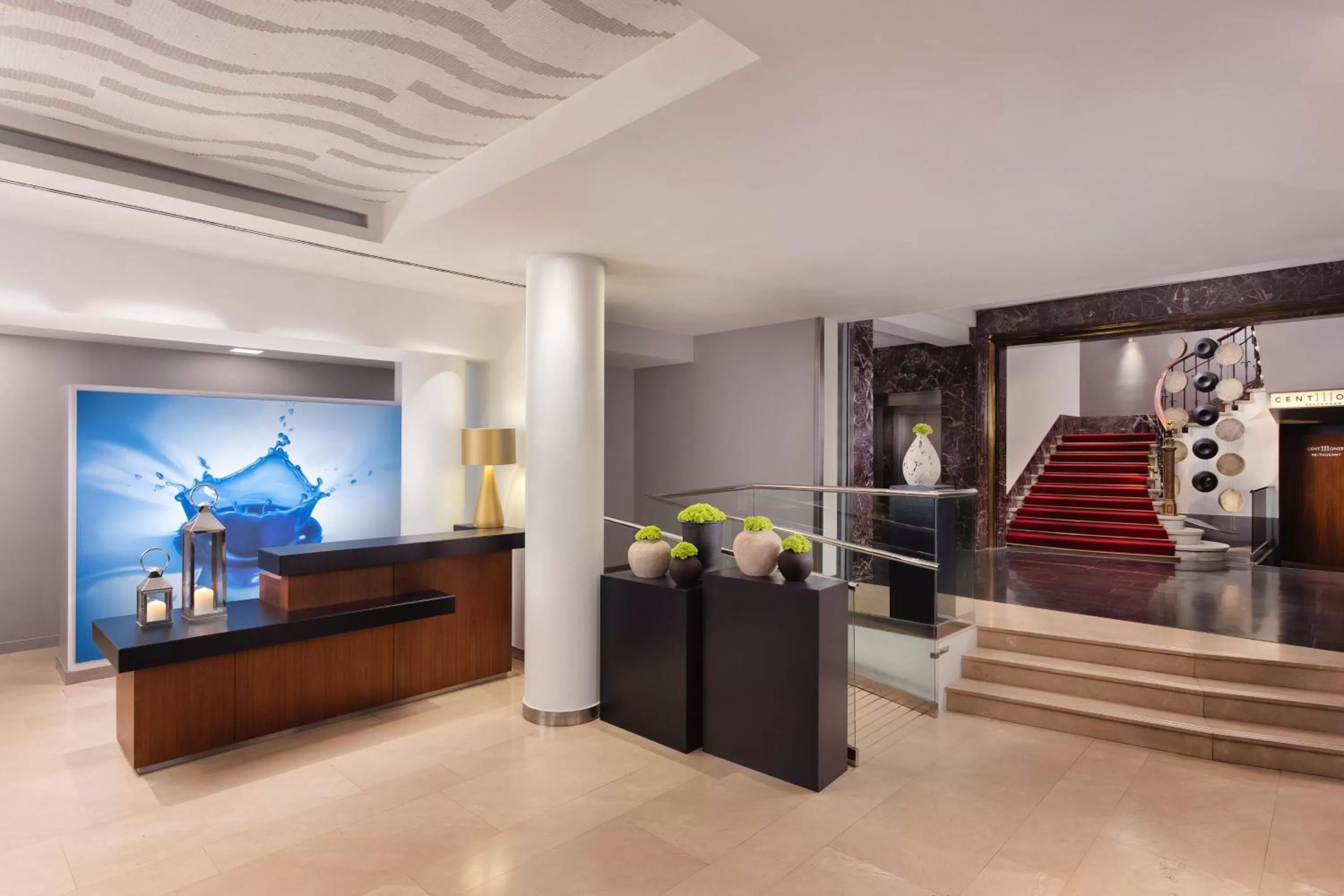 Lobby or reception in Le Meridien Barcelona