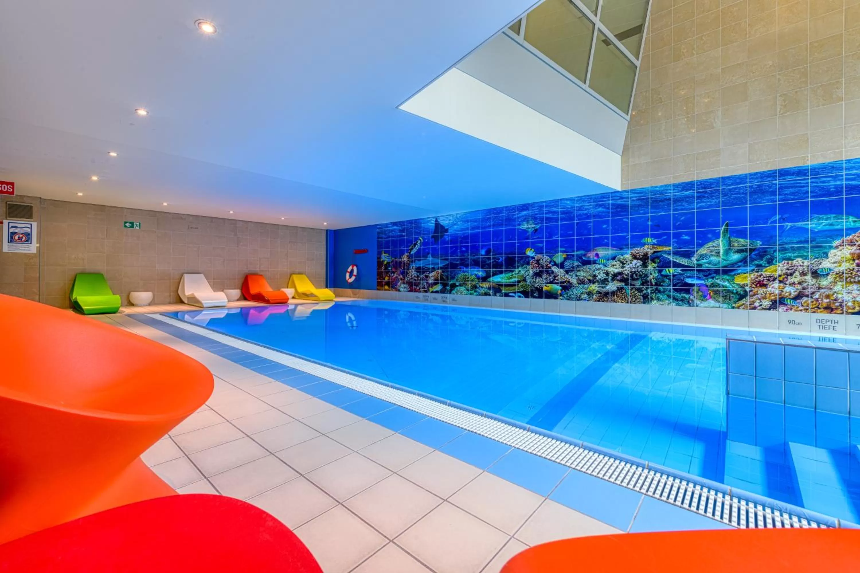 Swimming pool in Novotel Zurich City West