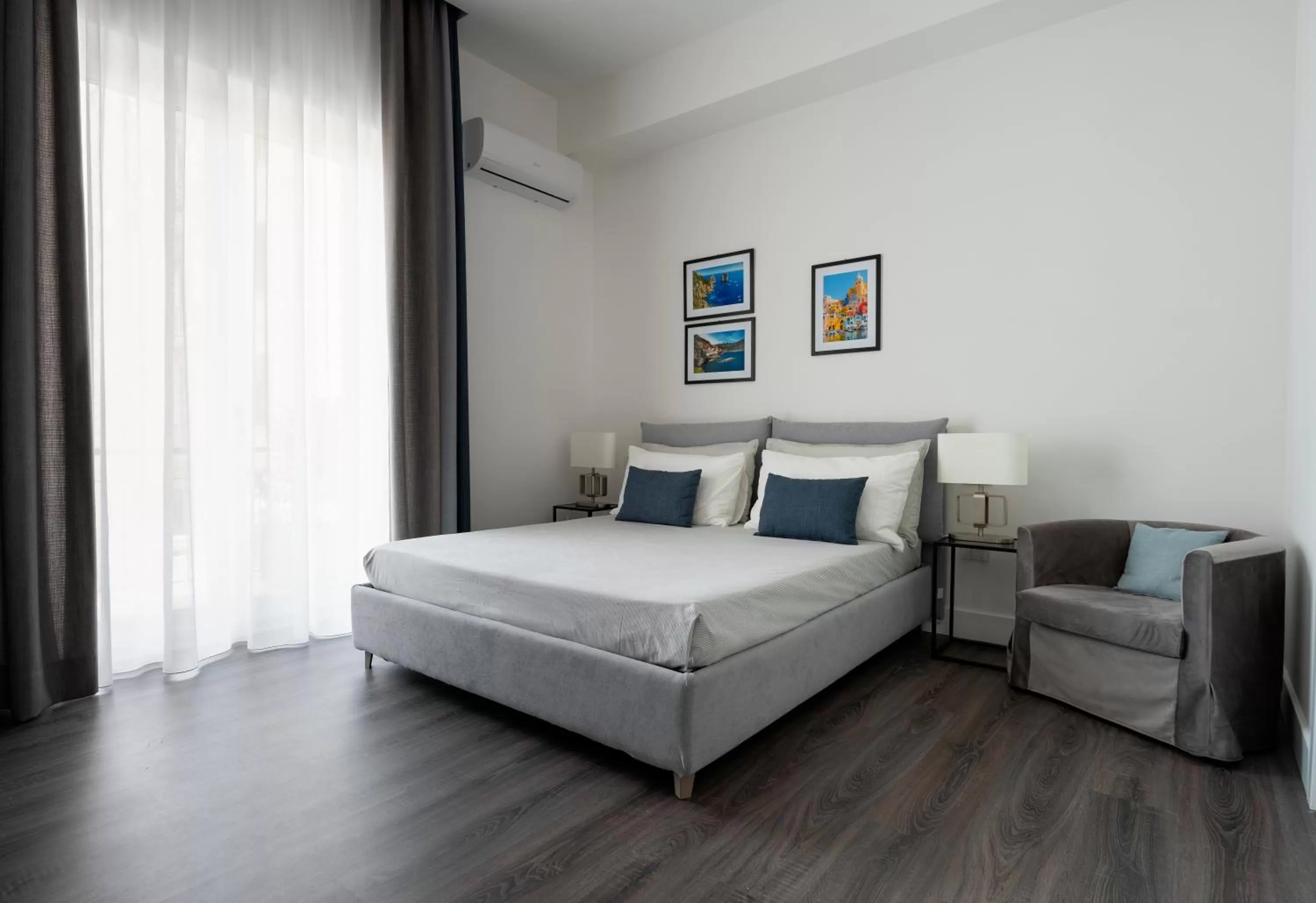 Photo of the whole room, Bed in Harmony Luxury Rooms