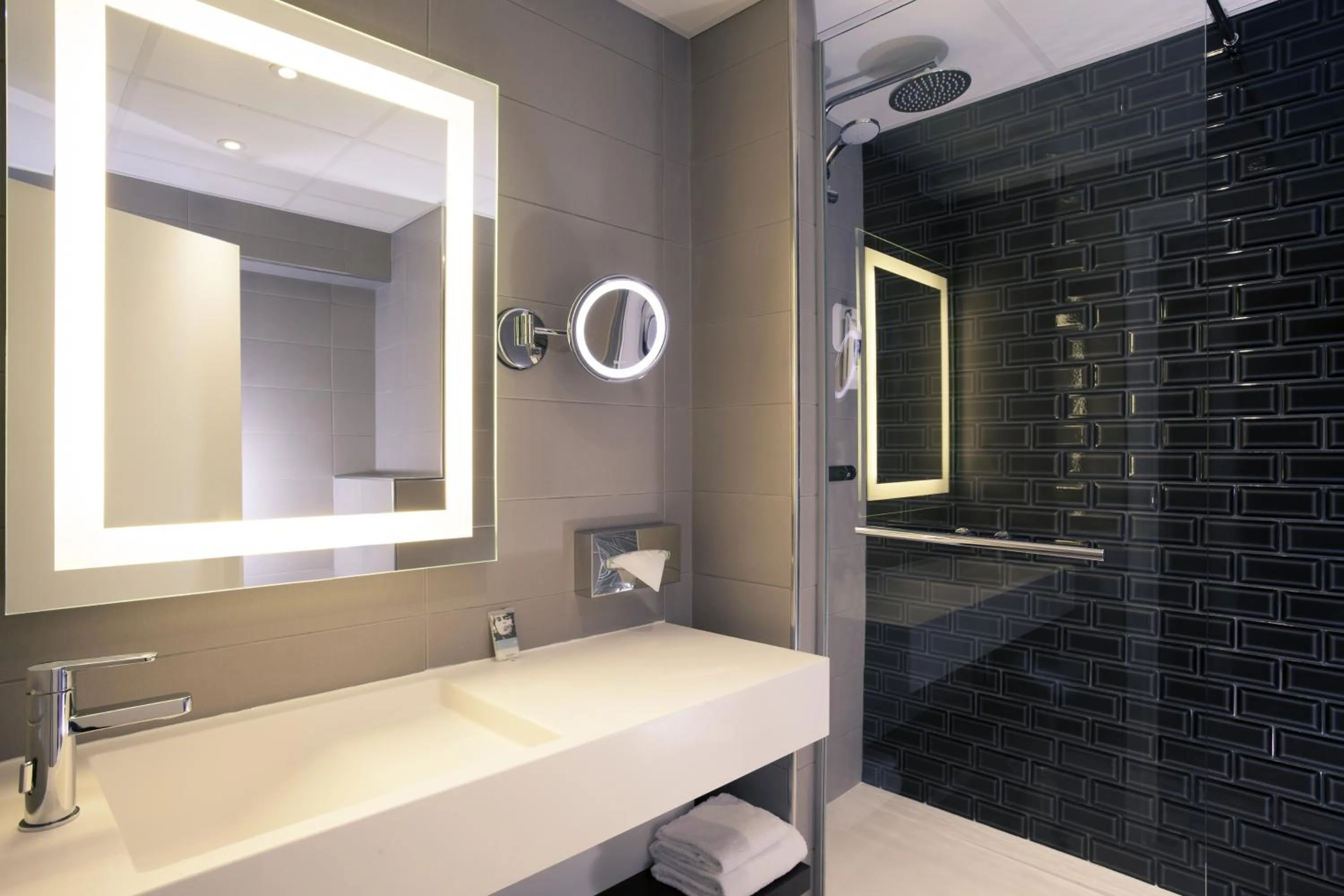 Shower in Mercure Paris Ivry Quai De Seine