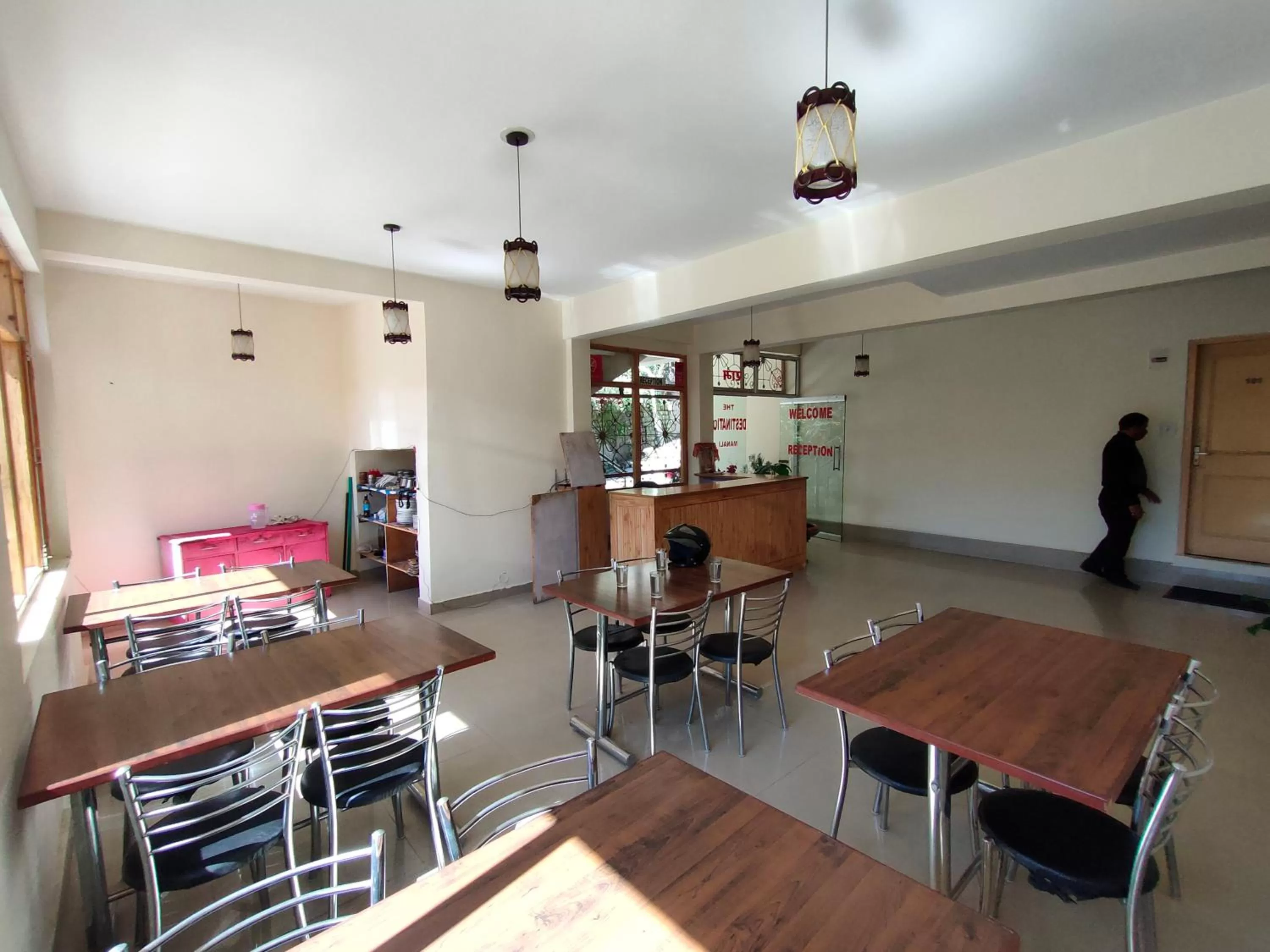 Restaurant/Places to Eat in The Destination Manali