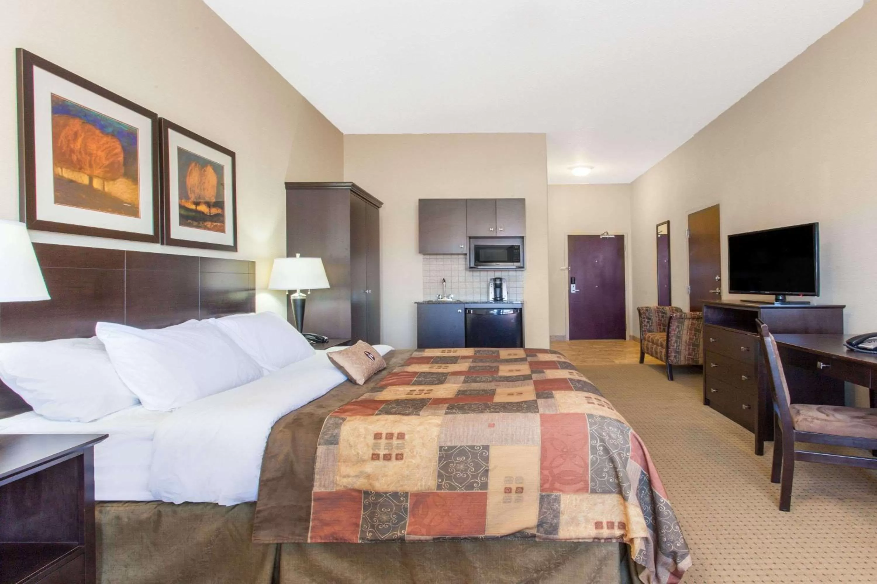 King Room- Non-Smoking in Ramada by Wyndham Pincher Creek